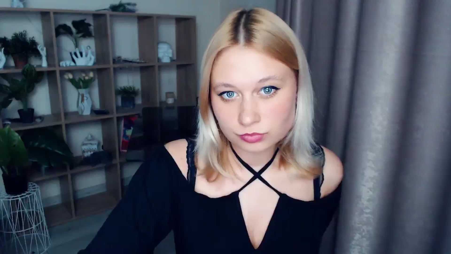 Gallery image thumbnail from Kukla_kolduna's myfreecams stream on, 04/13/2025, 17:09 image 20 of 20