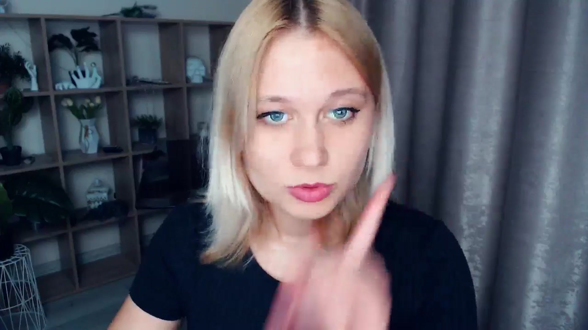 Gallery image thumbnail from Kukla_kolduna's myfreecams stream on, 04/14/2025, 17:18 image 19 of 20