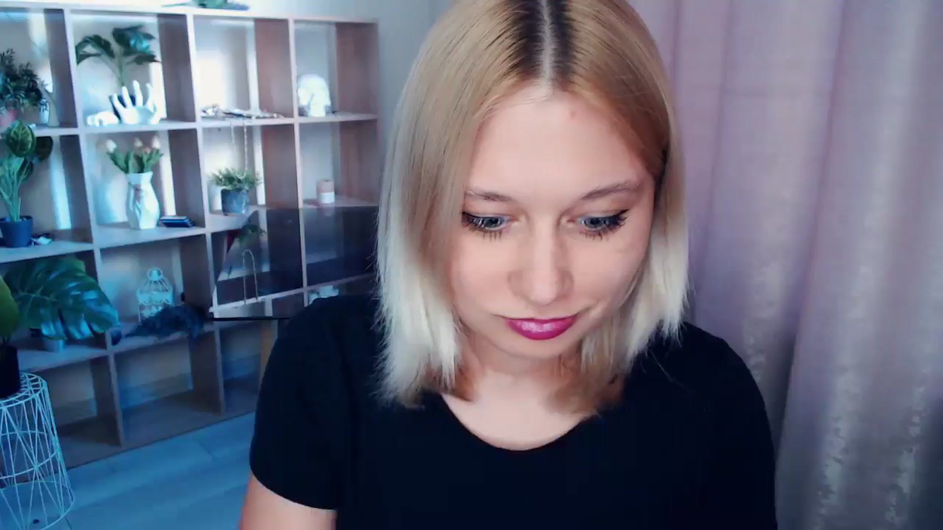 Gallery image thumbnail from Kukla_kolduna's myfreecams stream on, 04/14/2025, 17:18 image 1 of 20