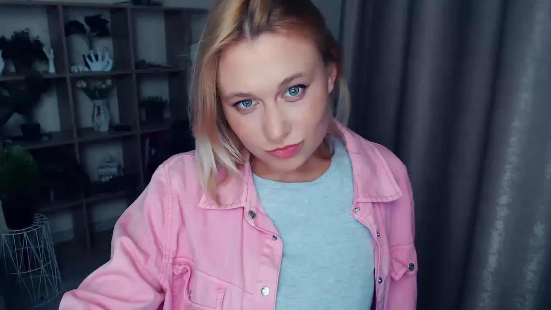 Gallery image thumbnail from Kukla_kolduna's myfreecams stream on, 04/16/2025, 18:03 image 5 of 20
