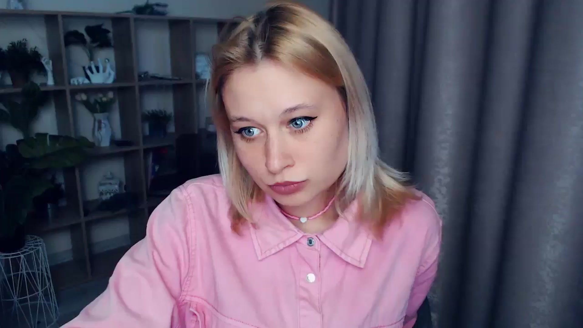 Gallery image thumbnail from Kukla_kolduna's myfreecams stream on, 04/17/2025, 17:09 image 20 of 20