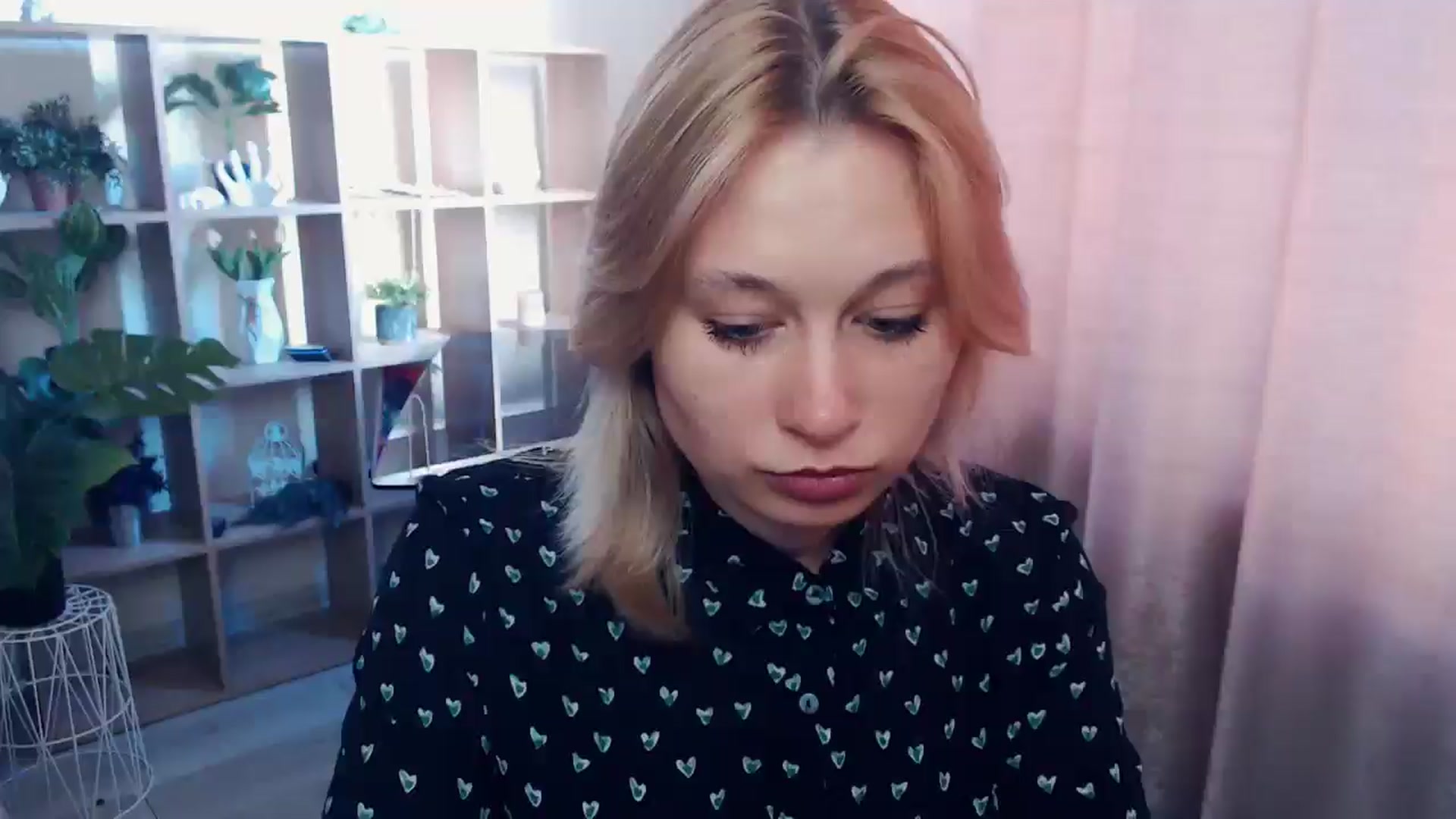 Gallery image thumbnail from Kukla_kolduna's myfreecams stream on, 04/18/2025, 15:39 image 1 of 20