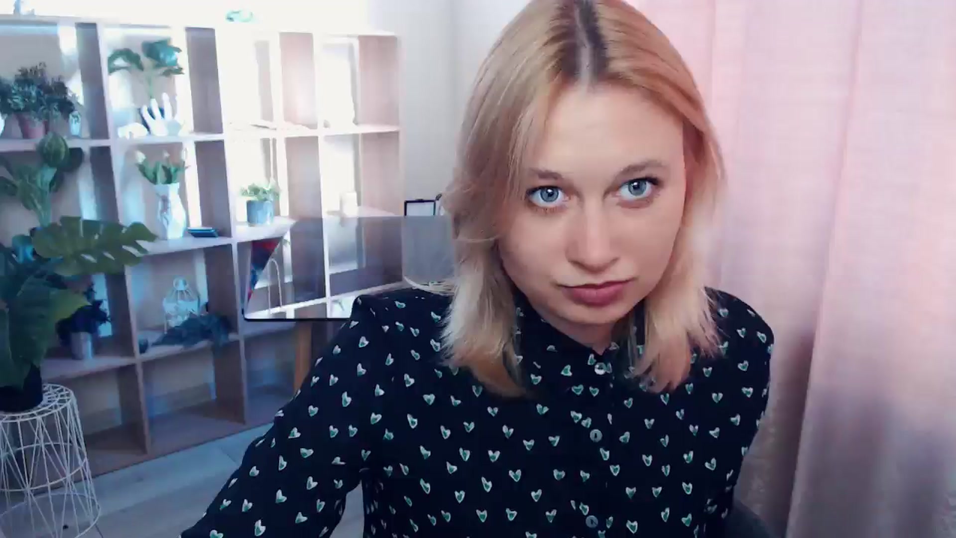 Gallery image thumbnail from Kukla_kolduna's myfreecams stream on, 04/18/2025, 15:39 image 4 of 20