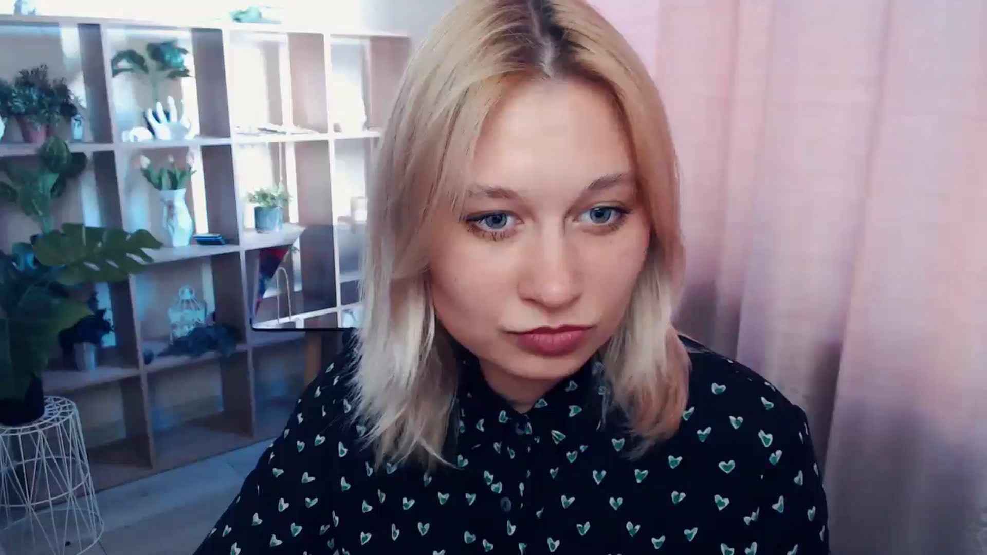 Gallery image thumbnail from Kukla_kolduna's myfreecams stream on, 04/18/2025, 15:39 image 11 of 20