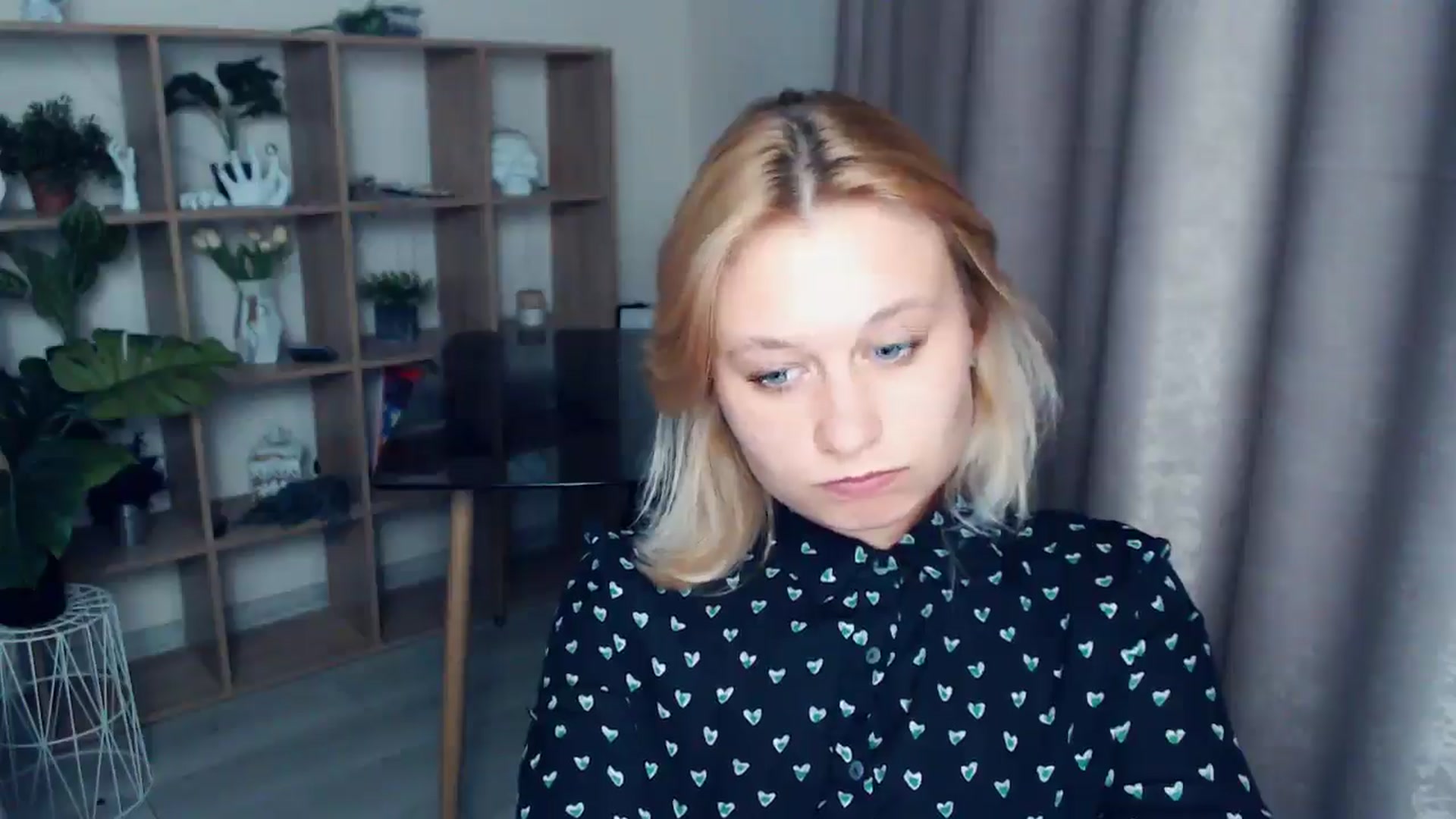 Gallery image thumbnail from Kukla_kolduna's myfreecams stream on, 04/18/2025, 18:04 image 7 of 20