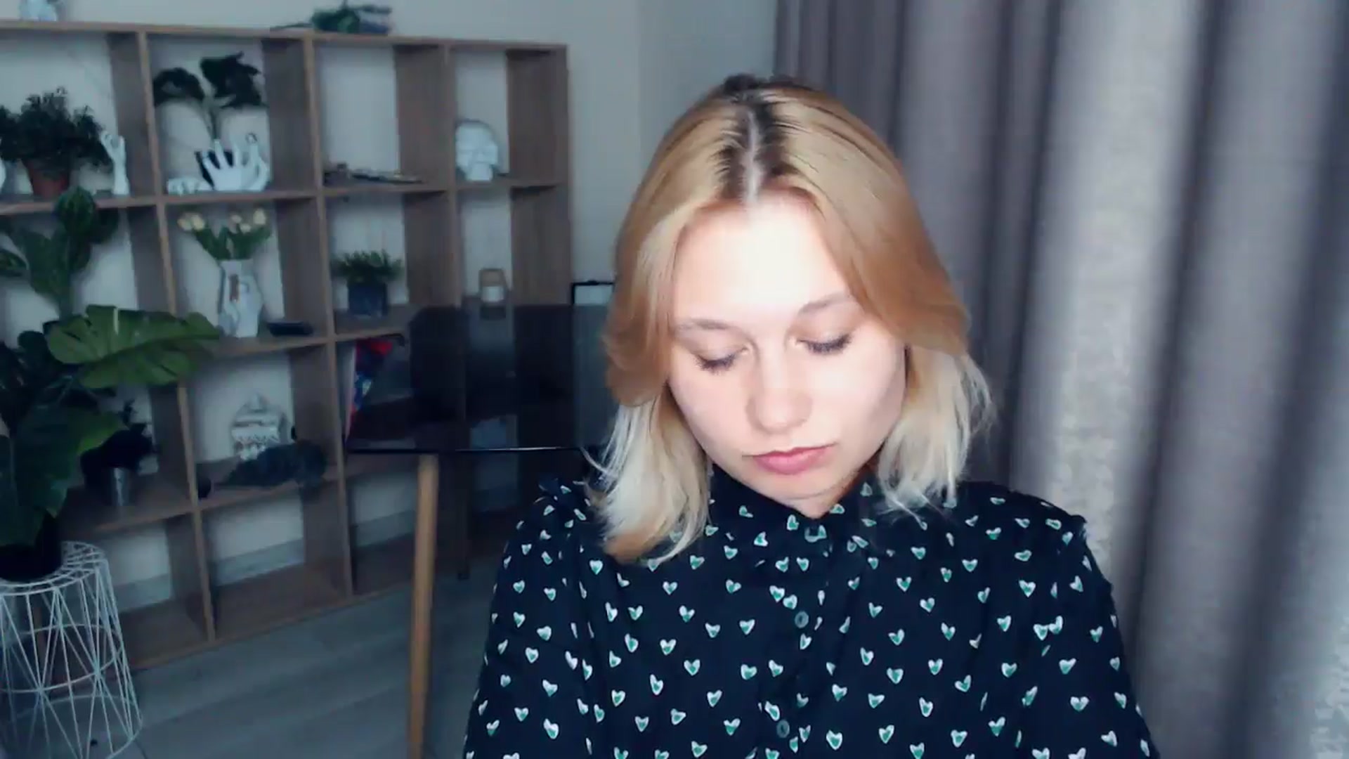 Gallery image thumbnail from Kukla_kolduna's myfreecams stream on, 04/18/2025, 18:04 image 11 of 20