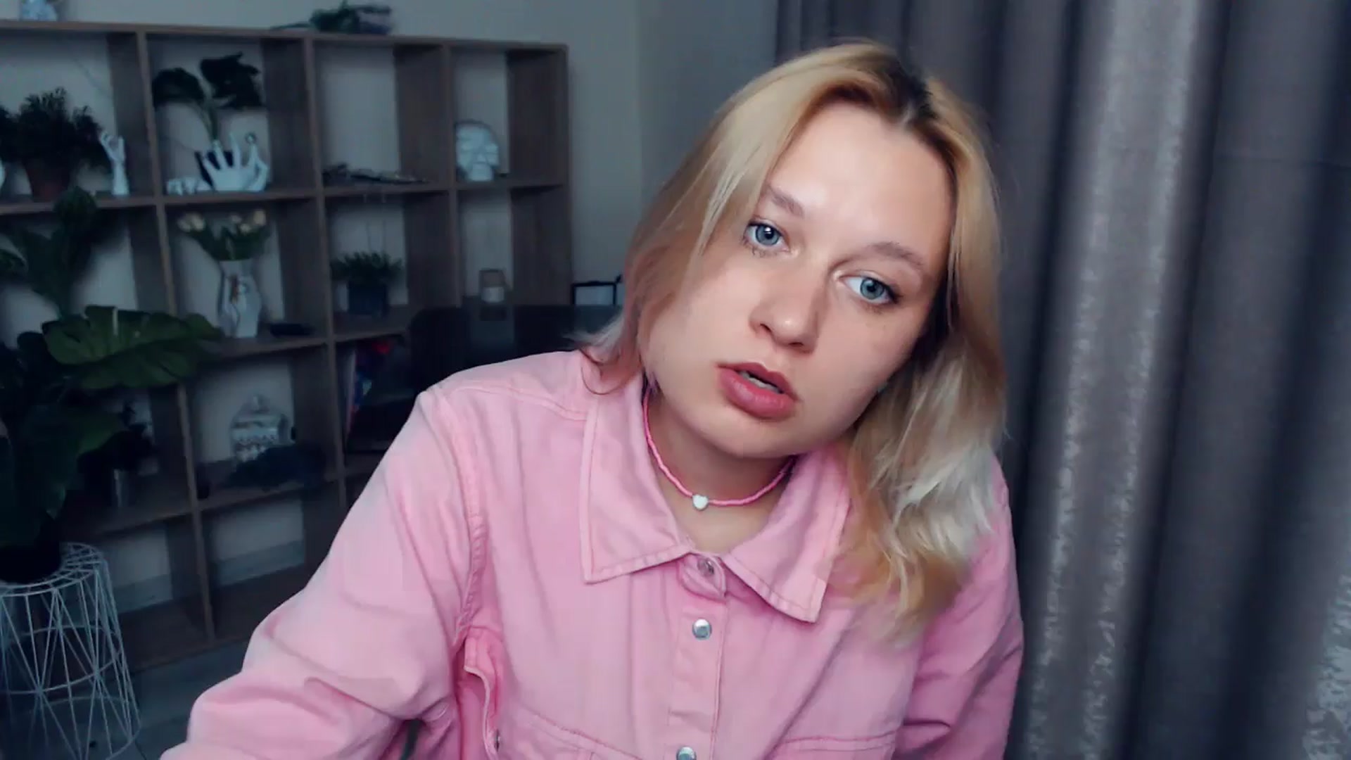 Gallery image thumbnail from Kukla_kolduna's myfreecams stream on, 04/18/2025, 18:04 image 19 of 20