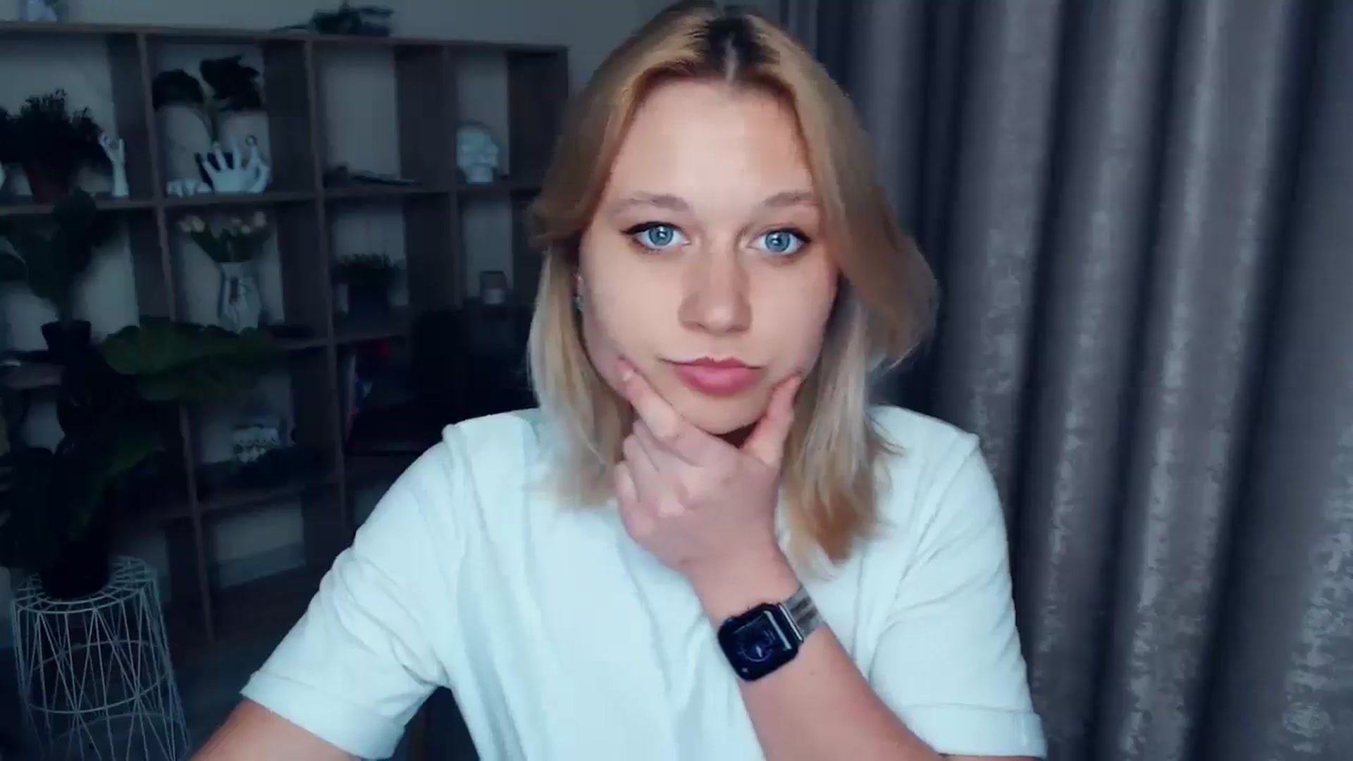 Gallery image thumbnail from Kukla_kolduna's myfreecams stream on, 04/19/2025, 17:55 image 17 of 20