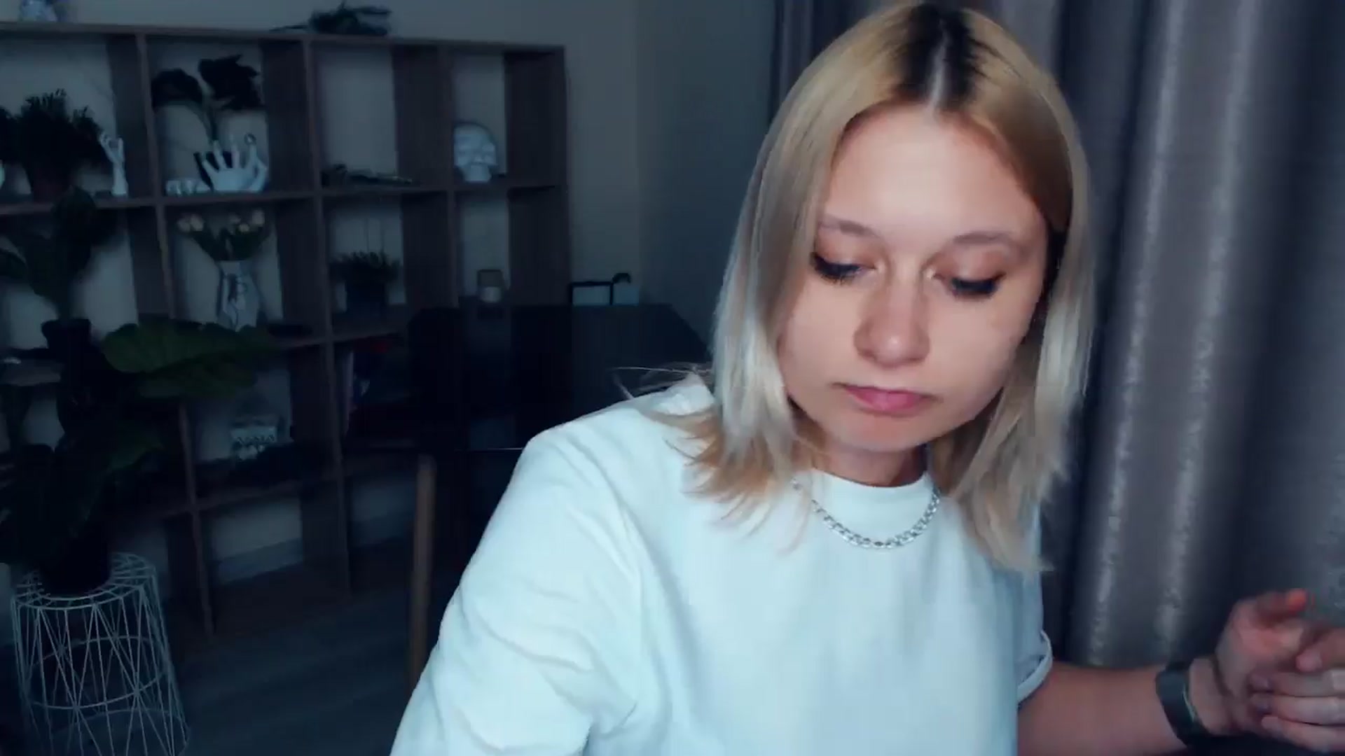 Gallery image thumbnail from Kukla_kolduna's myfreecams stream on, 04/19/2025, 17:55 image 8 of 20