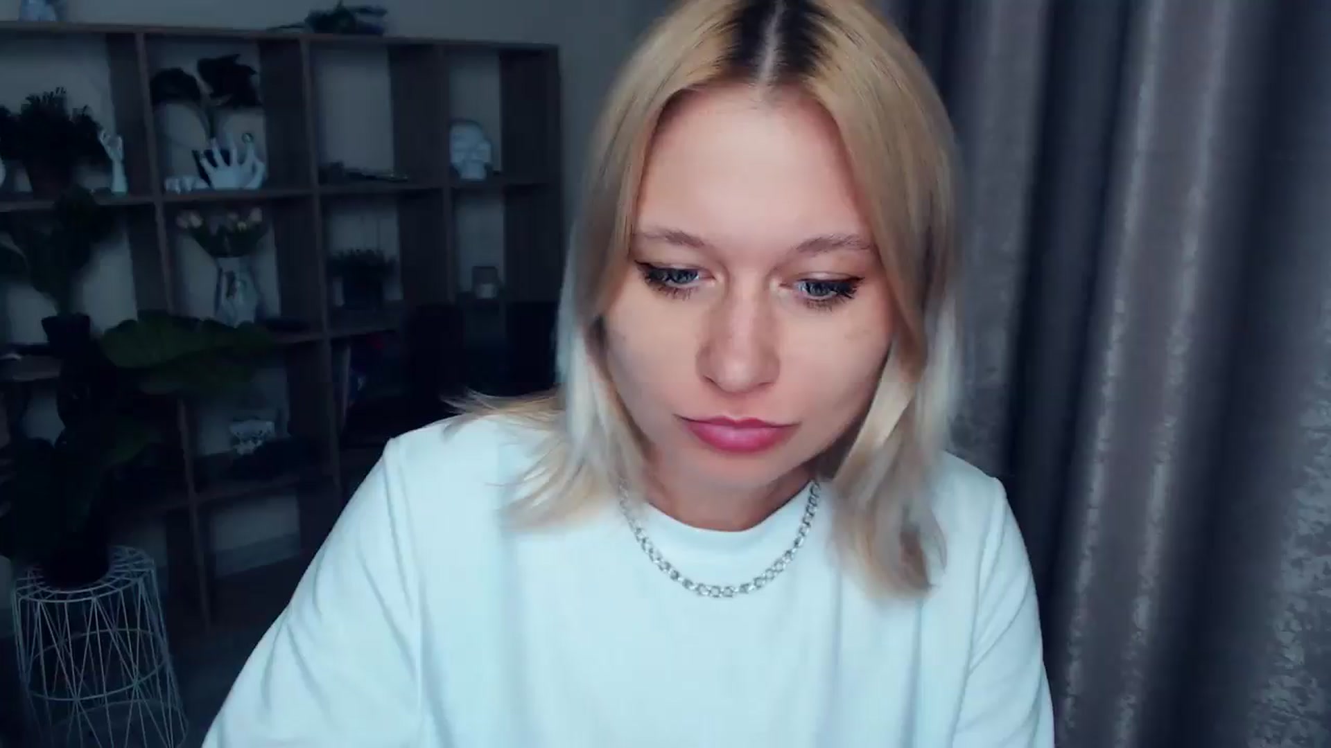 Gallery image thumbnail from Kukla_kolduna's myfreecams stream on, 04/19/2025, 17:55 image 1 of 20