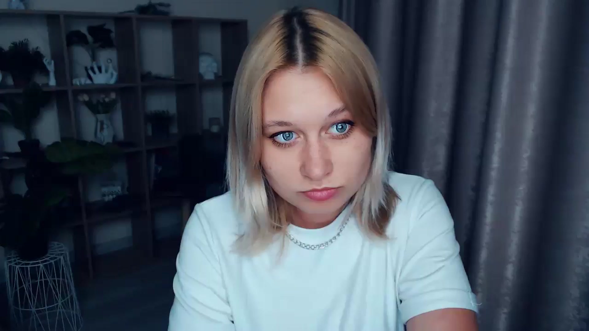 Gallery image thumbnail from Kukla_kolduna's myfreecams stream on, 04/19/2025, 17:55 image 10 of 20