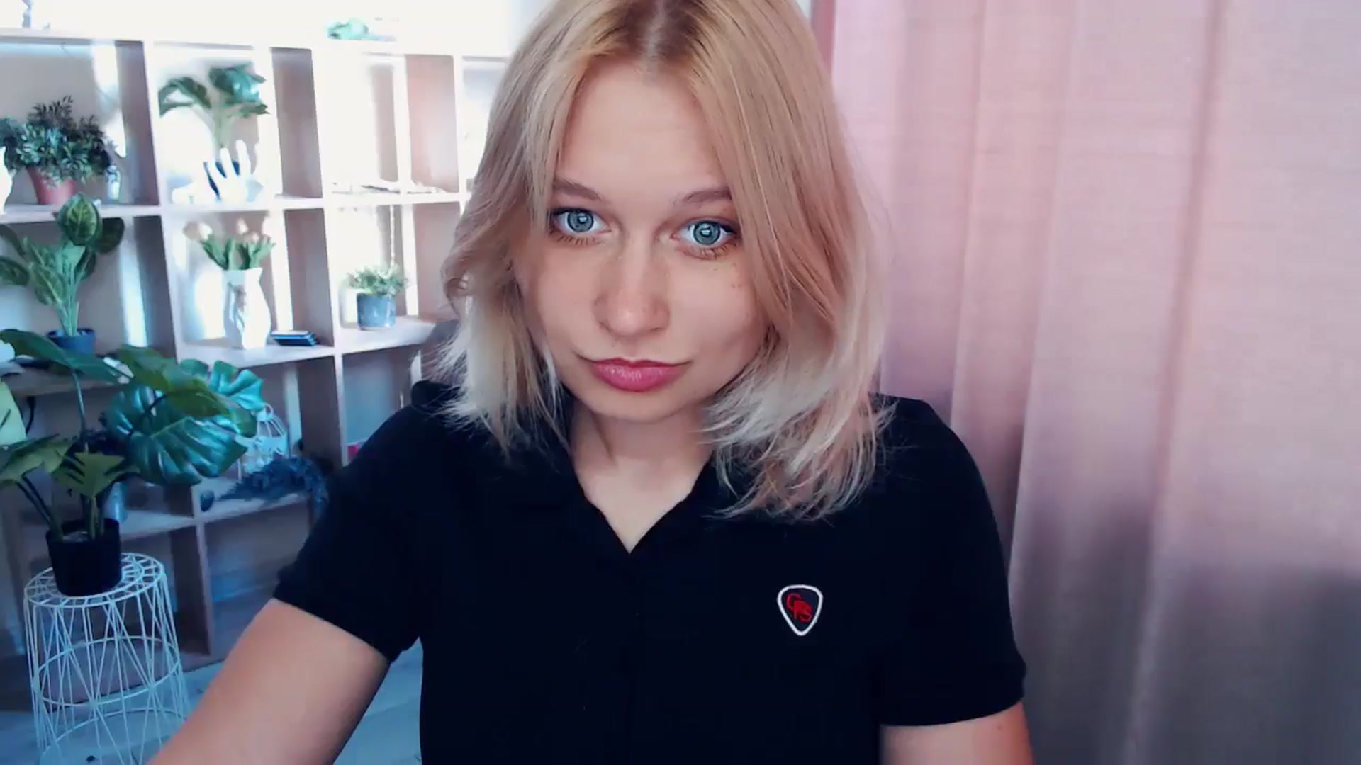 Gallery image thumbnail from Kukla_kolduna's myfreecams stream on, 04/23/2025, 16:01 image 7 of 20
