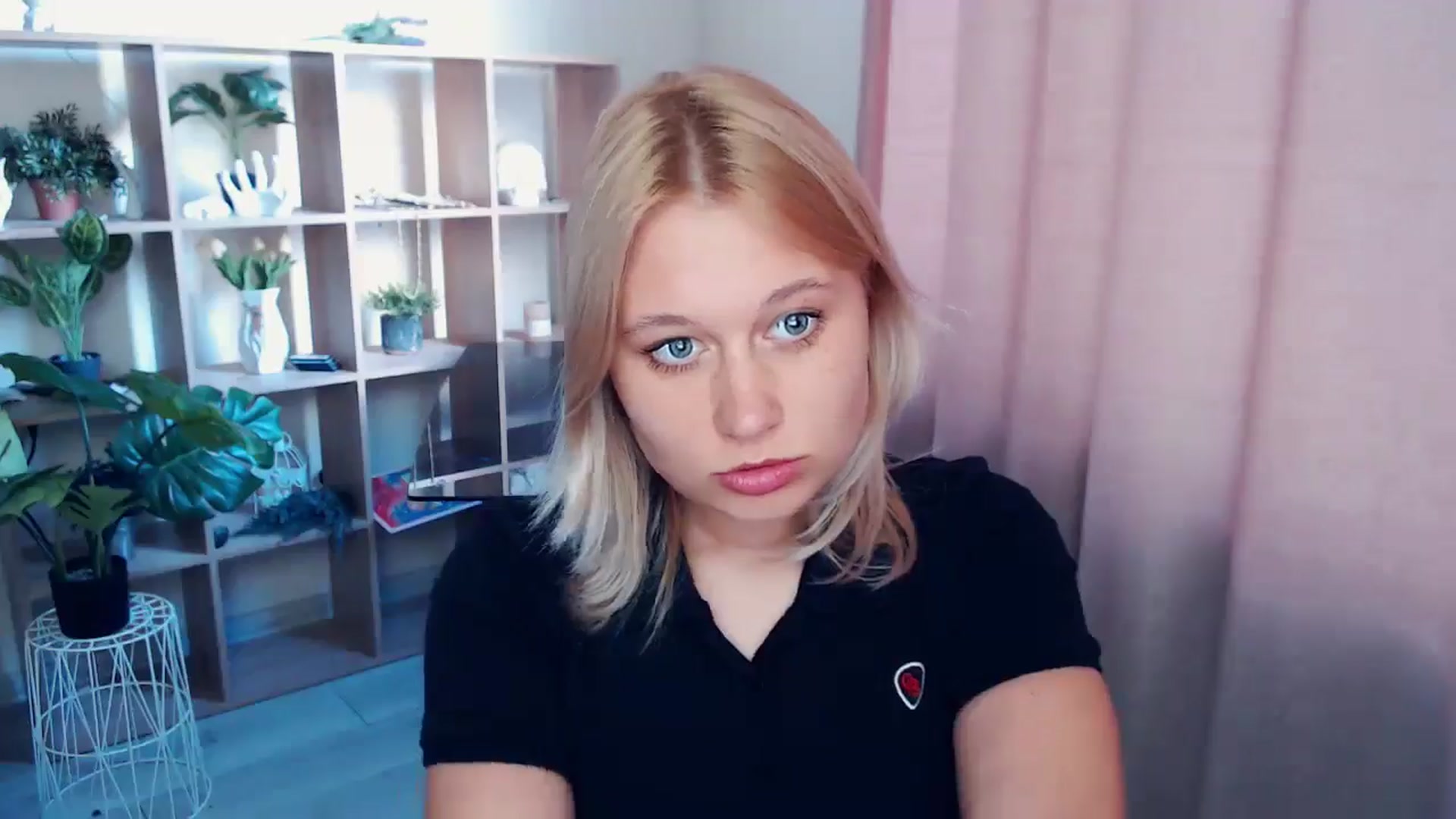 Gallery image thumbnail from Kukla_kolduna's myfreecams stream on, 04/23/2025, 16:01 image 19 of 20