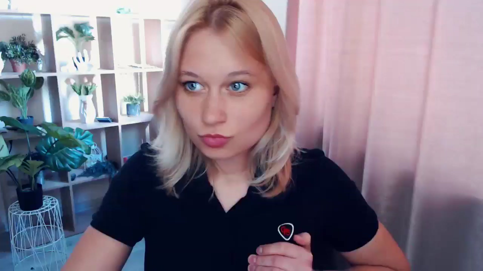 Gallery image thumbnail from Kukla_kolduna's myfreecams stream on, 04/23/2025, 16:01 image 1 of 20