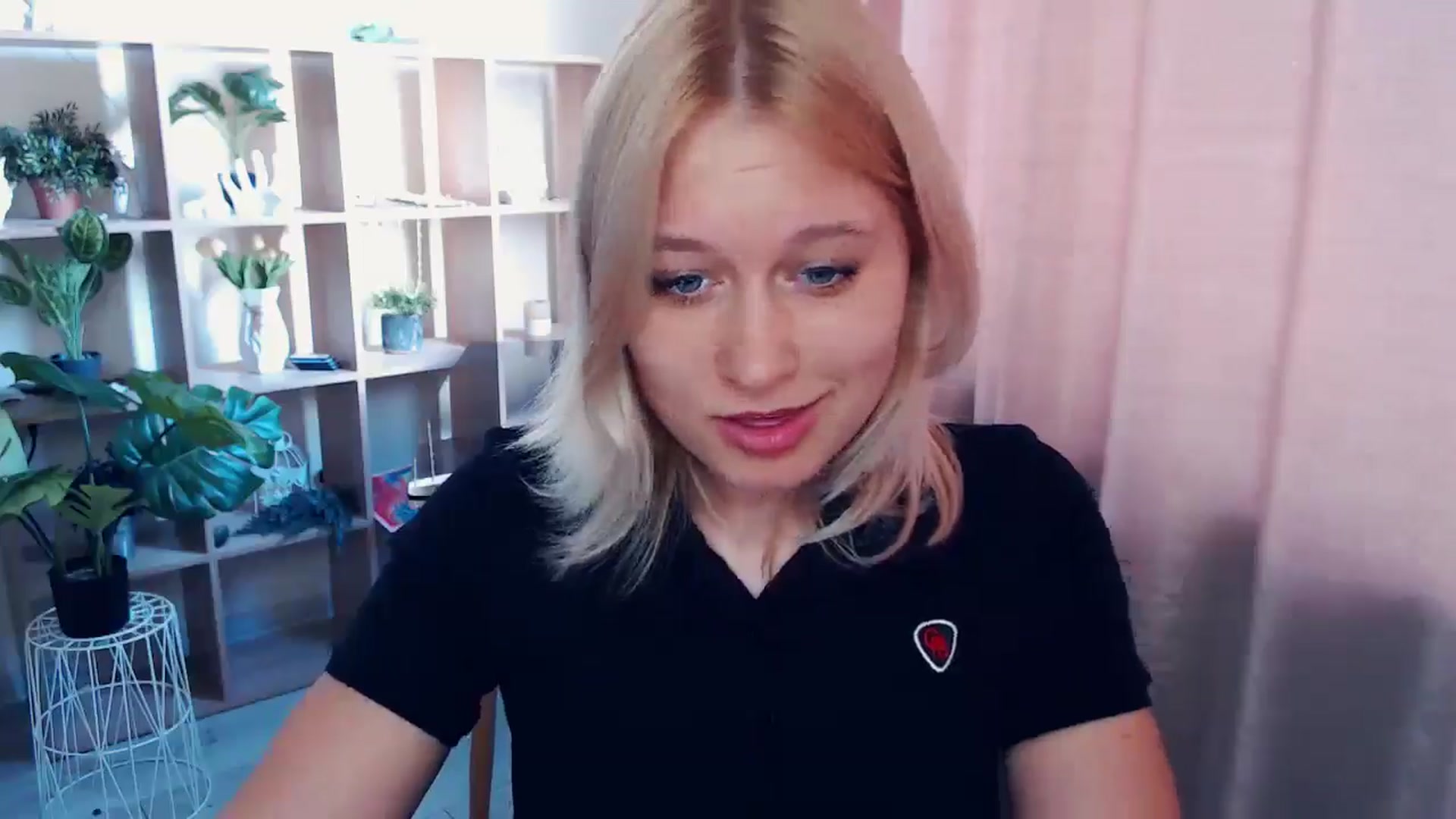 Gallery image thumbnail from Kukla_kolduna's myfreecams stream on, 04/23/2025, 16:01 image 4 of 20