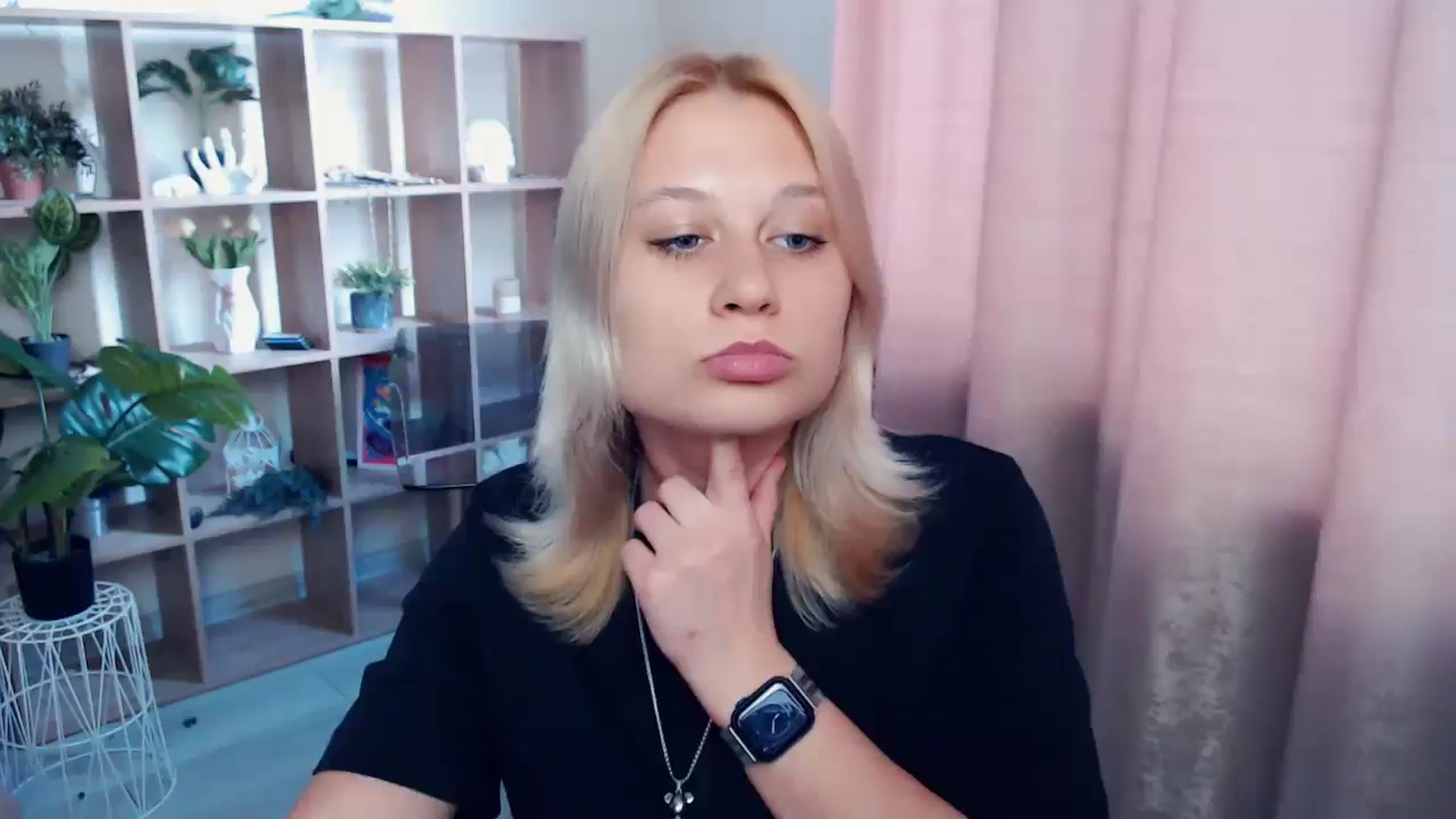 Gallery image thumbnail from Kukla_kolduna's myfreecams stream on, 04/24/2025, 16:09 image 1 of 20