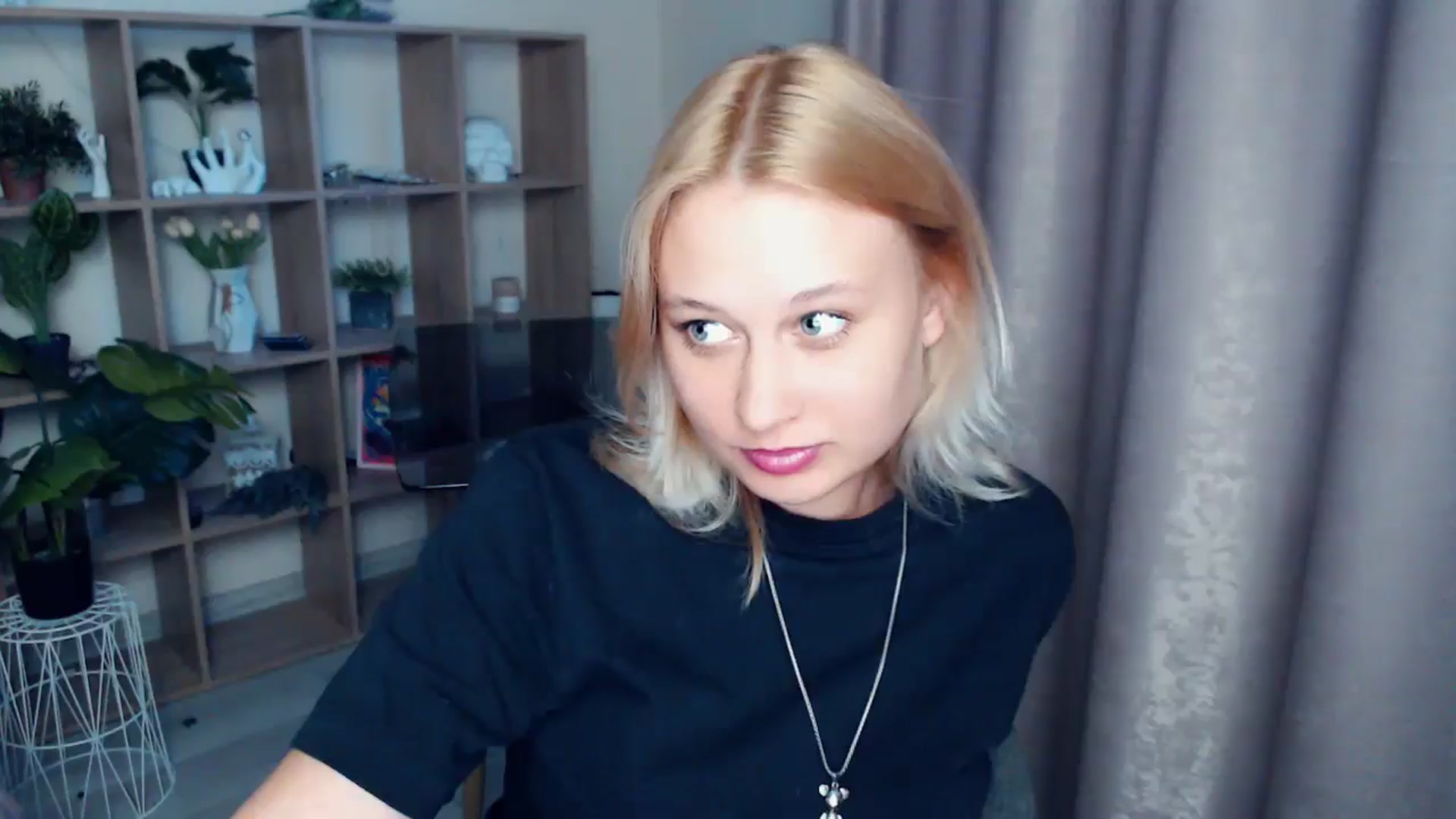 Gallery image thumbnail from Kukla_kolduna's myfreecams stream on, 04/24/2025, 17:14 image 16 of 20