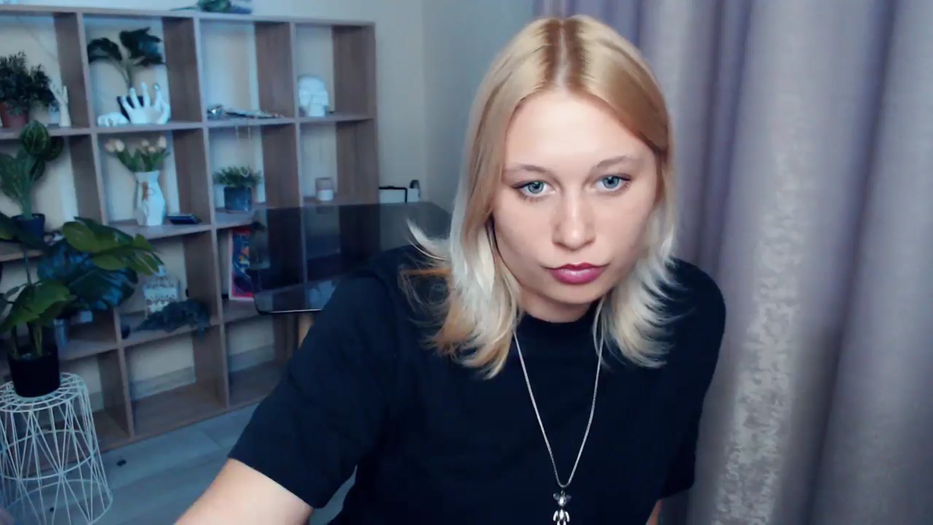 Gallery image thumbnail from Kukla_kolduna's myfreecams stream on, 04/24/2025, 17:14 image 2 of 20