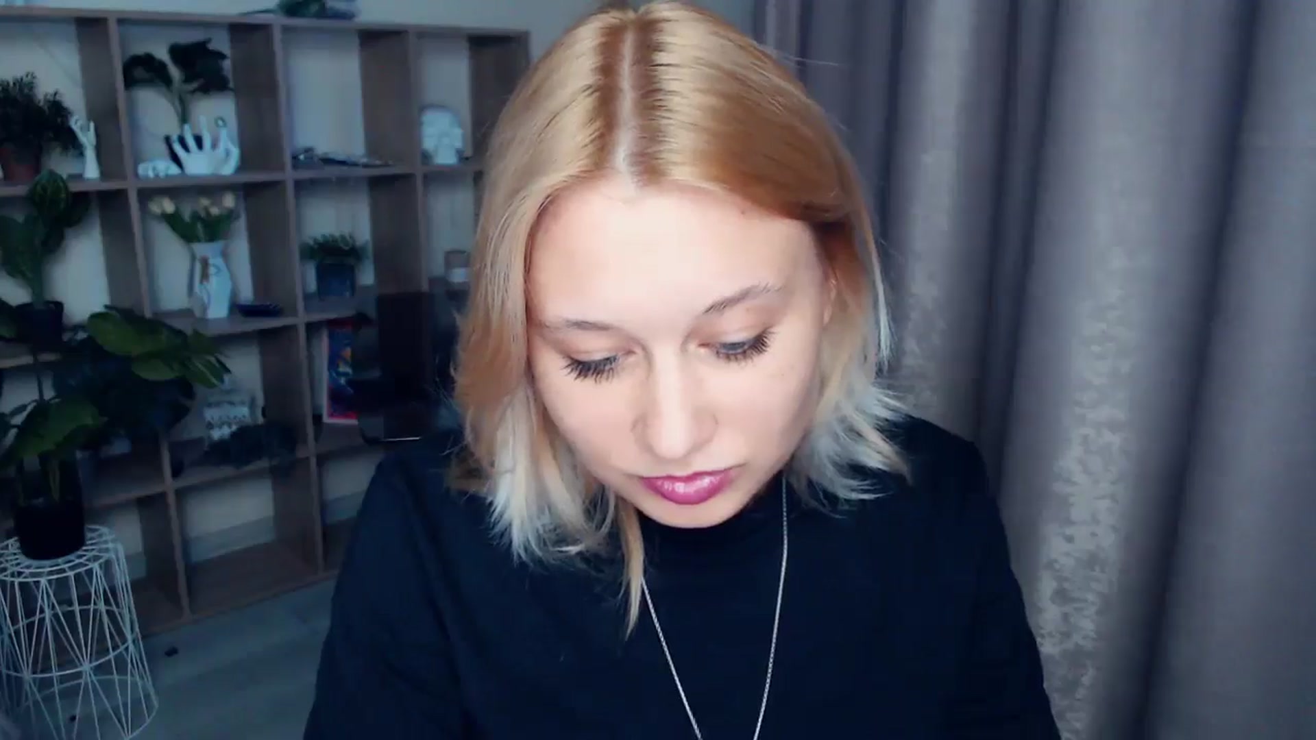 Gallery image thumbnail from Kukla_kolduna's myfreecams stream on, 04/24/2025, 17:14 image 17 of 20