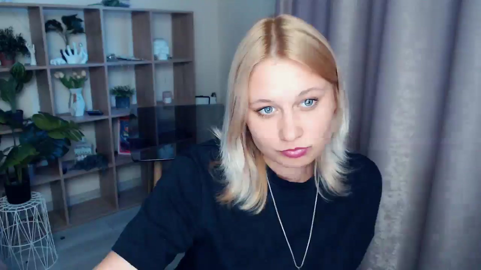 Gallery image thumbnail from Kukla_kolduna's myfreecams stream on, 04/24/2025, 17:14 image 8 of 20