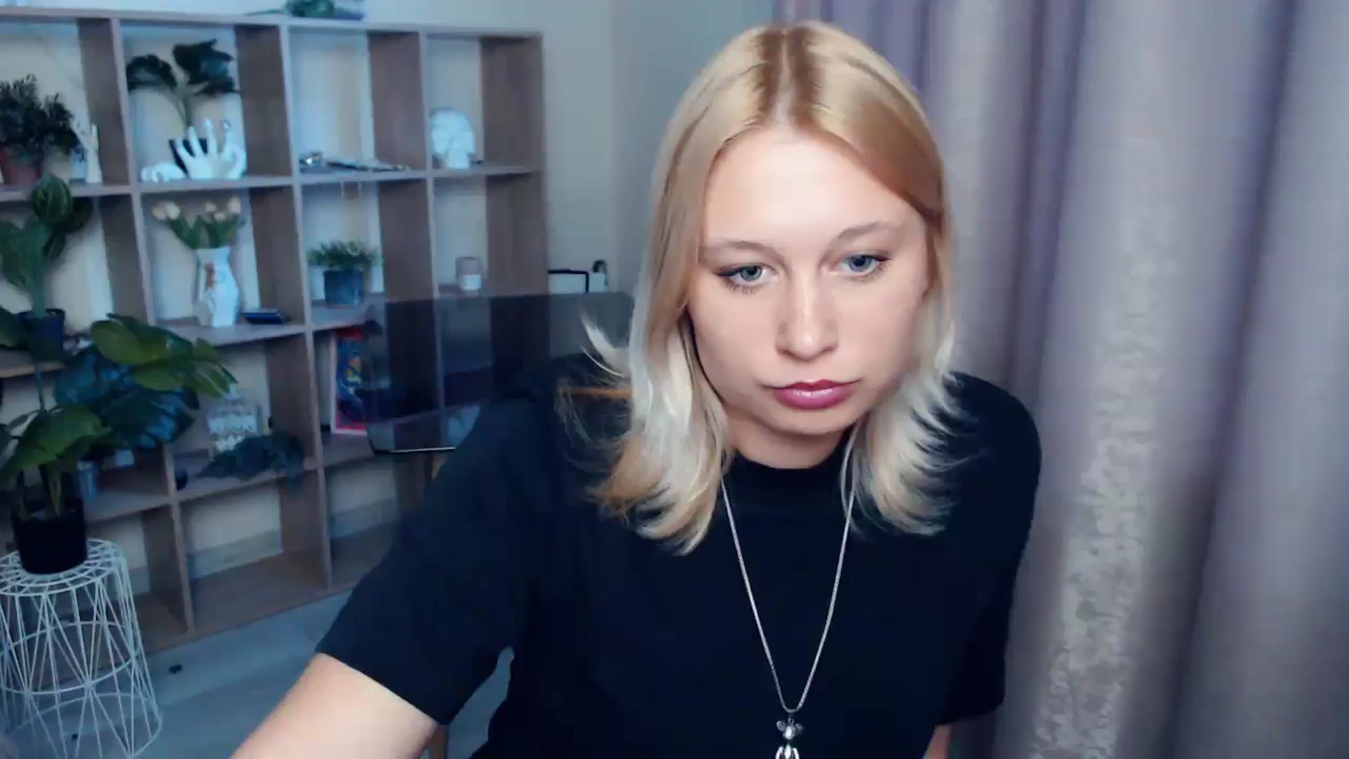 Gallery image thumbnail from Kukla_kolduna's myfreecams stream on, 04/24/2025, 17:14 image 1 of 20