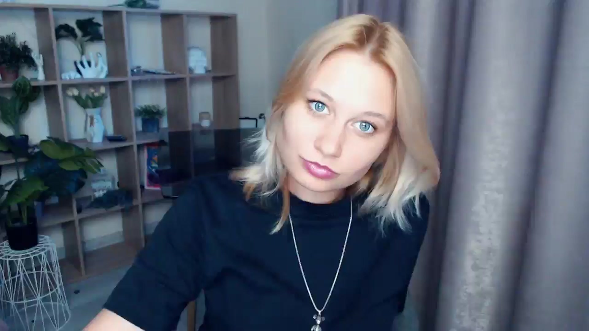 Gallery image thumbnail from Kukla_kolduna's myfreecams stream on, 04/24/2025, 17:14 image 14 of 20