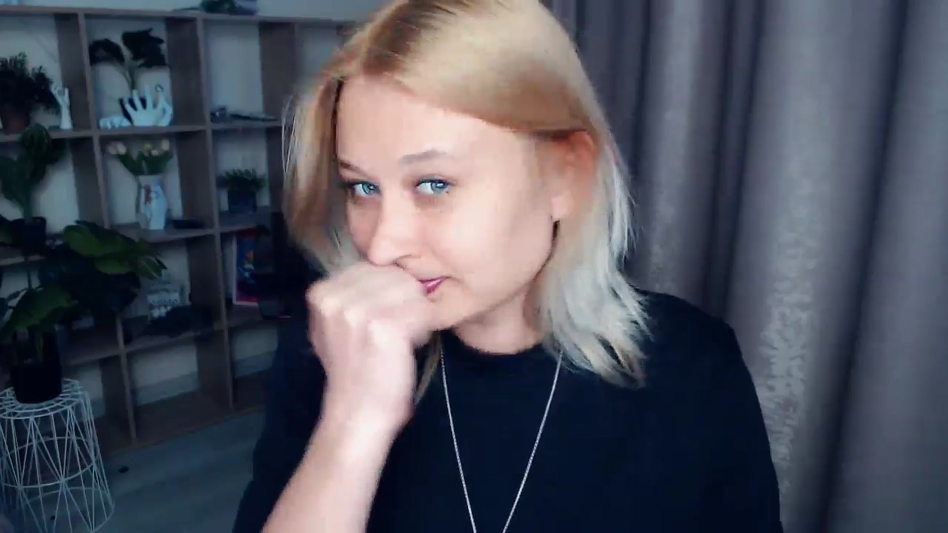 Gallery image thumbnail from Kukla_kolduna's myfreecams stream on, 04/24/2025, 17:14 image 19 of 20