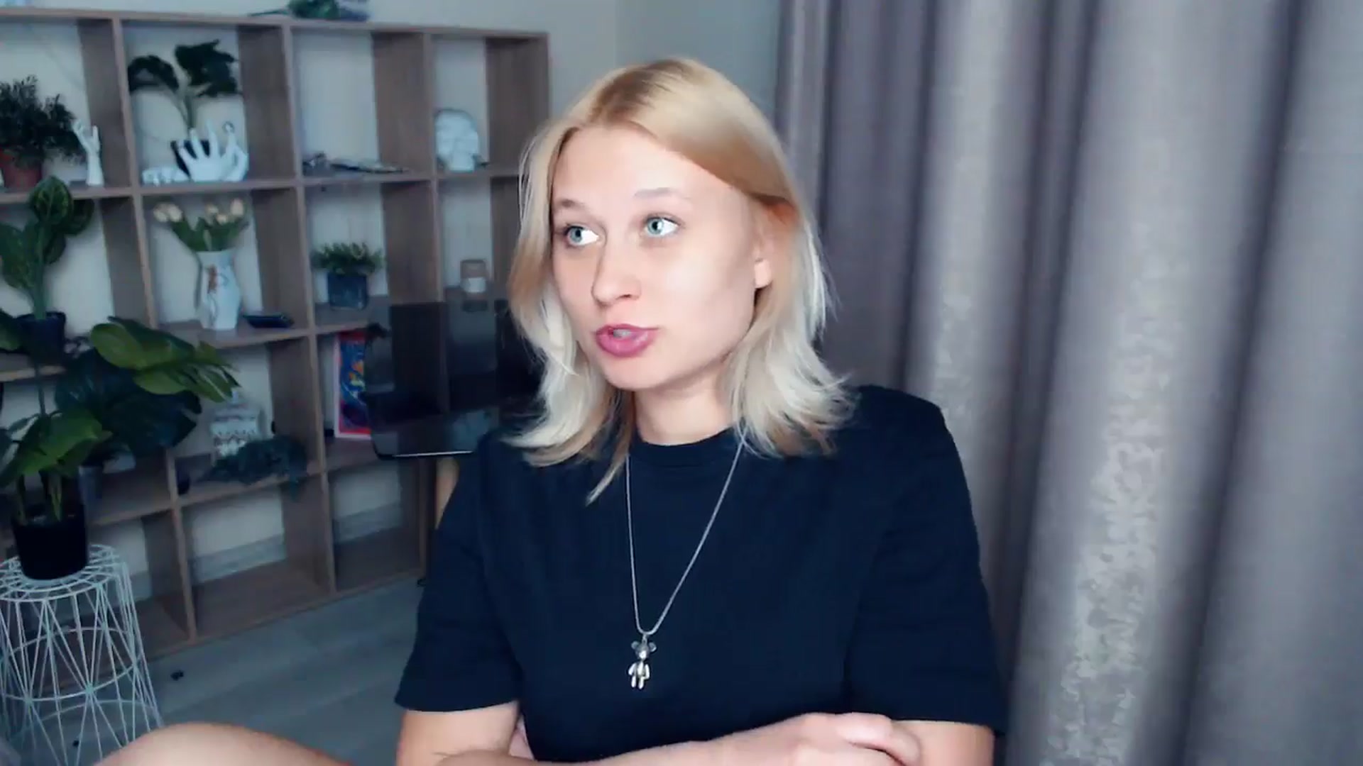 Gallery image thumbnail from Kukla_kolduna's myfreecams stream on, 04/24/2025, 17:14 image 20 of 20