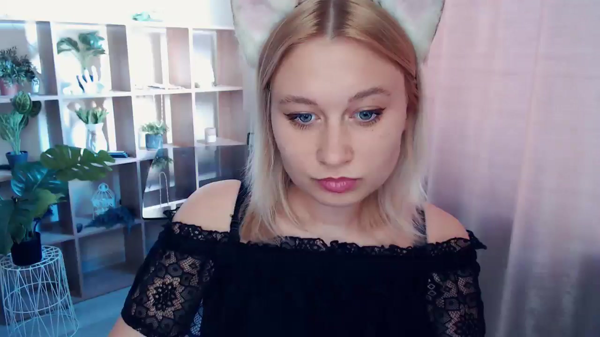 Gallery image thumbnail from Kukla_kolduna's myfreecams stream on, 04/26/2025, 15:36 image 14 of 20