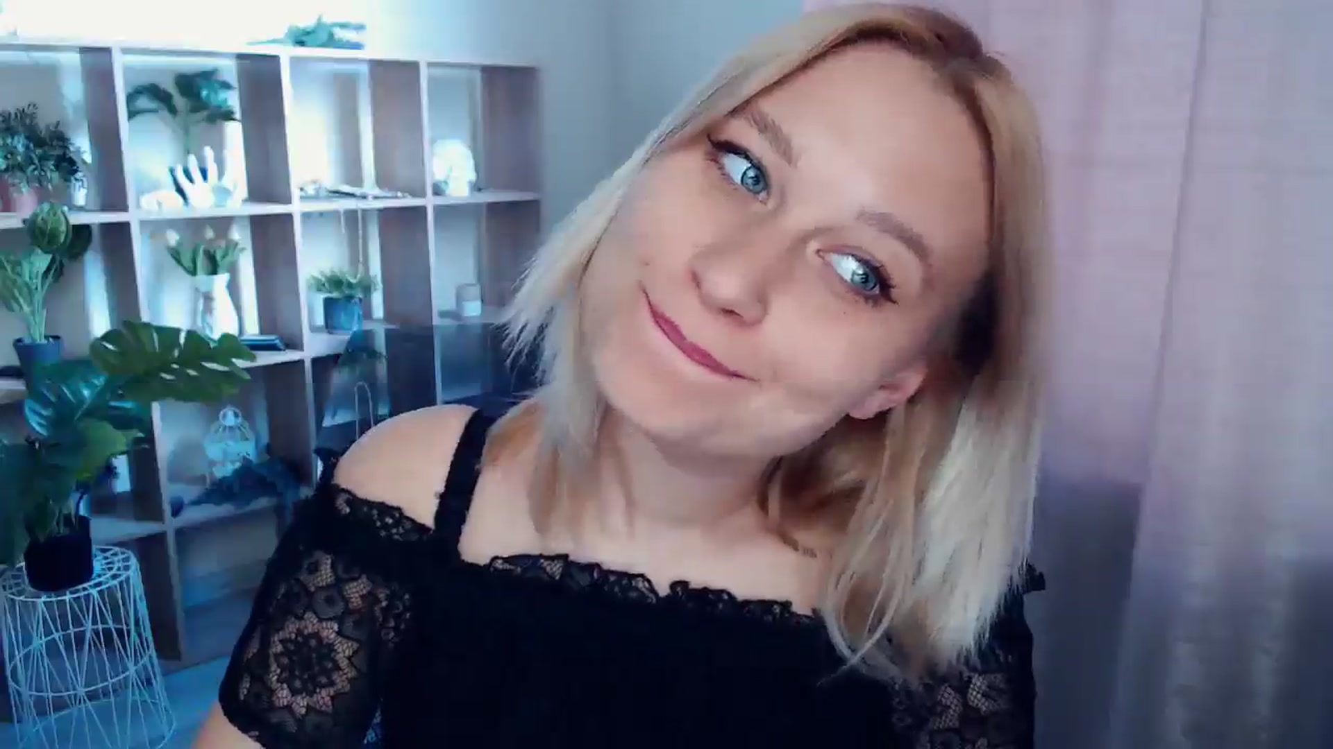 Gallery image thumbnail from Kukla_kolduna's myfreecams stream on, 04/26/2025, 15:36 image 15 of 20
