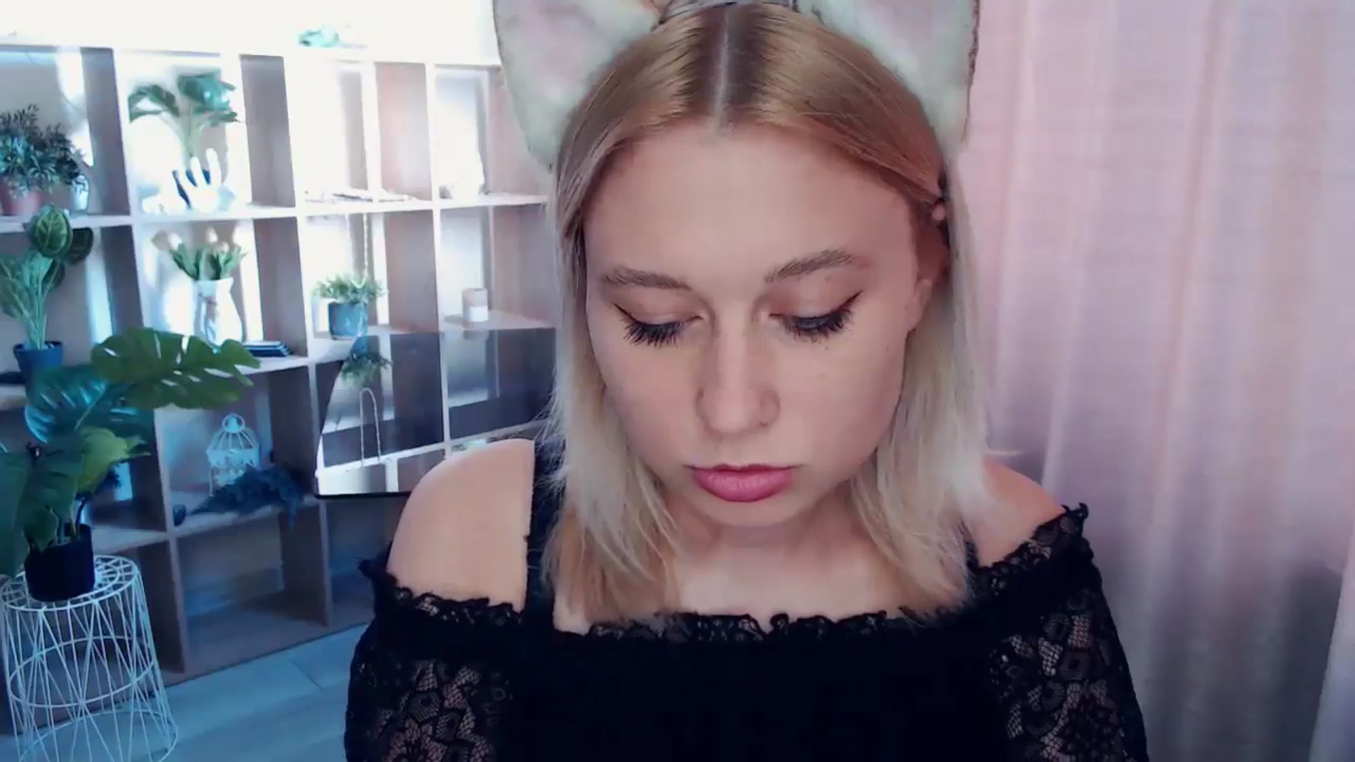 Gallery image thumbnail from Kukla_kolduna's myfreecams stream on, 04/26/2025, 15:36 image 2 of 20
