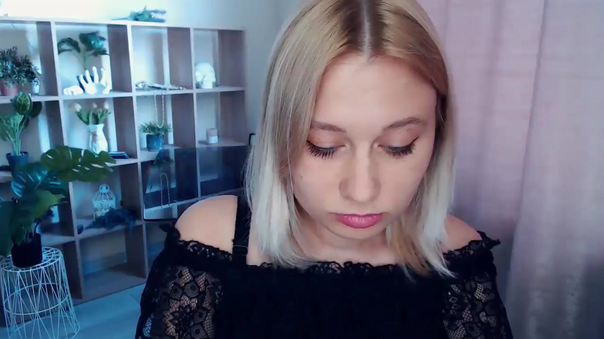 Gallery image thumbnail from Kukla_kolduna's myfreecams stream on, 04/26/2025, 15:36 image 20 of 20