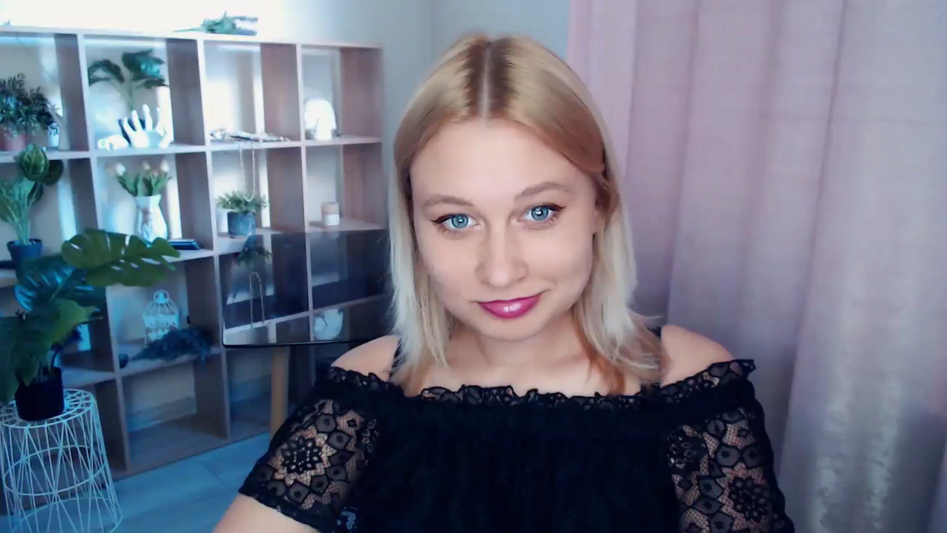 Gallery image thumbnail from Kukla_kolduna's myfreecams stream on, 04/26/2025, 16:26 image 10 of 20