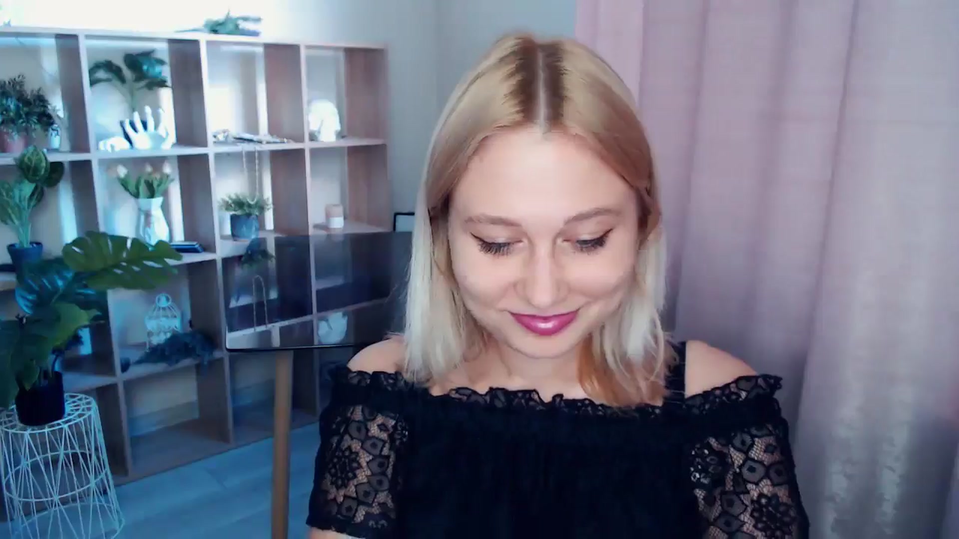 Gallery image thumbnail from Kukla_kolduna's myfreecams stream on, 04/26/2025, 16:26 image 16 of 20