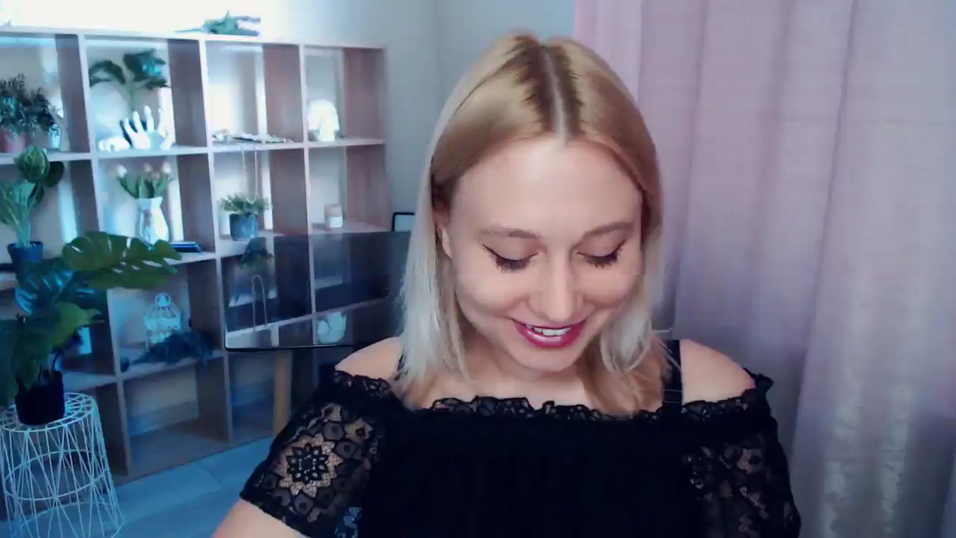 Gallery image thumbnail from Kukla_kolduna's myfreecams stream on, 04/26/2025, 16:26 image 11 of 20