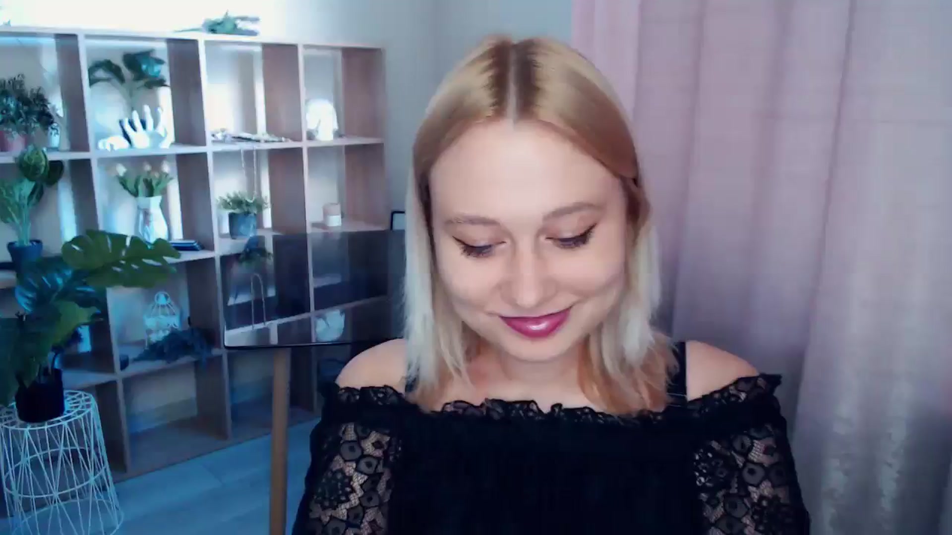Gallery image thumbnail from Kukla_kolduna's myfreecams stream on, 04/26/2025, 16:26 image 13 of 20
