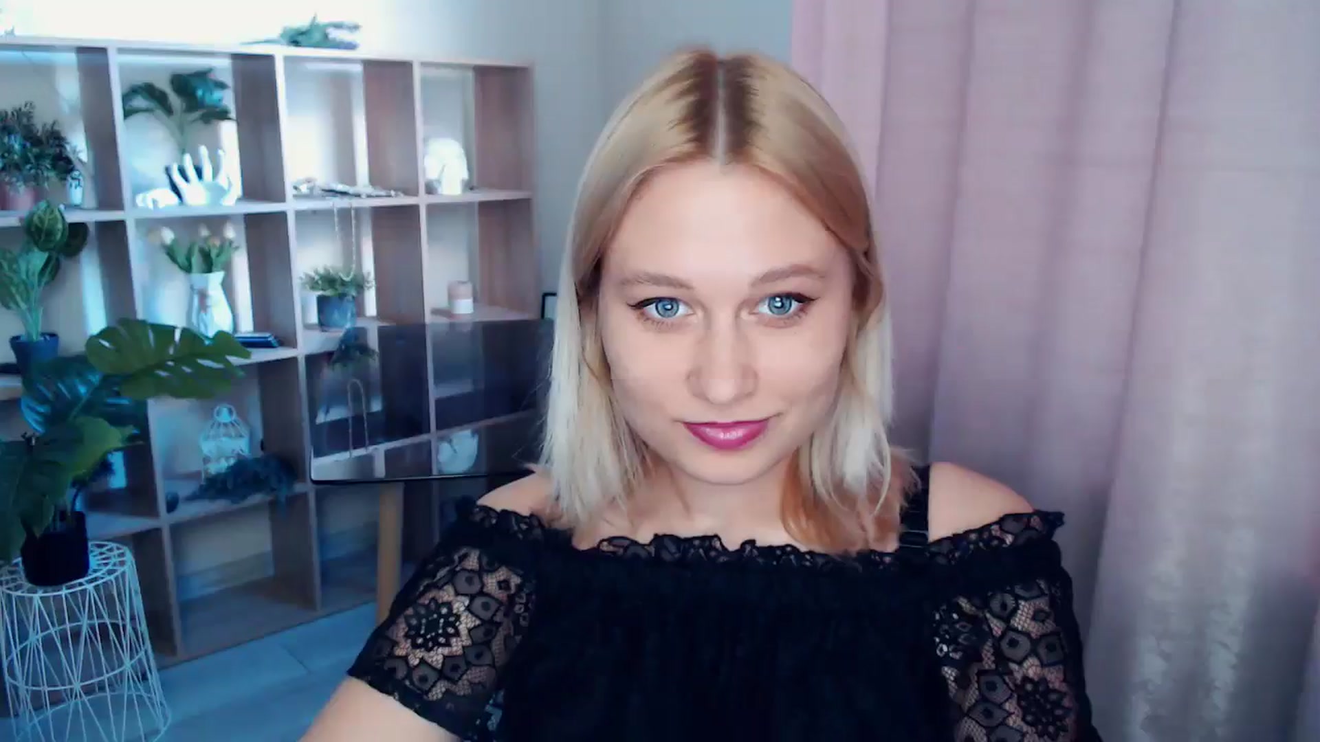 Gallery image thumbnail from Kukla_kolduna's myfreecams stream on, 04/26/2025, 16:26 image 17 of 20