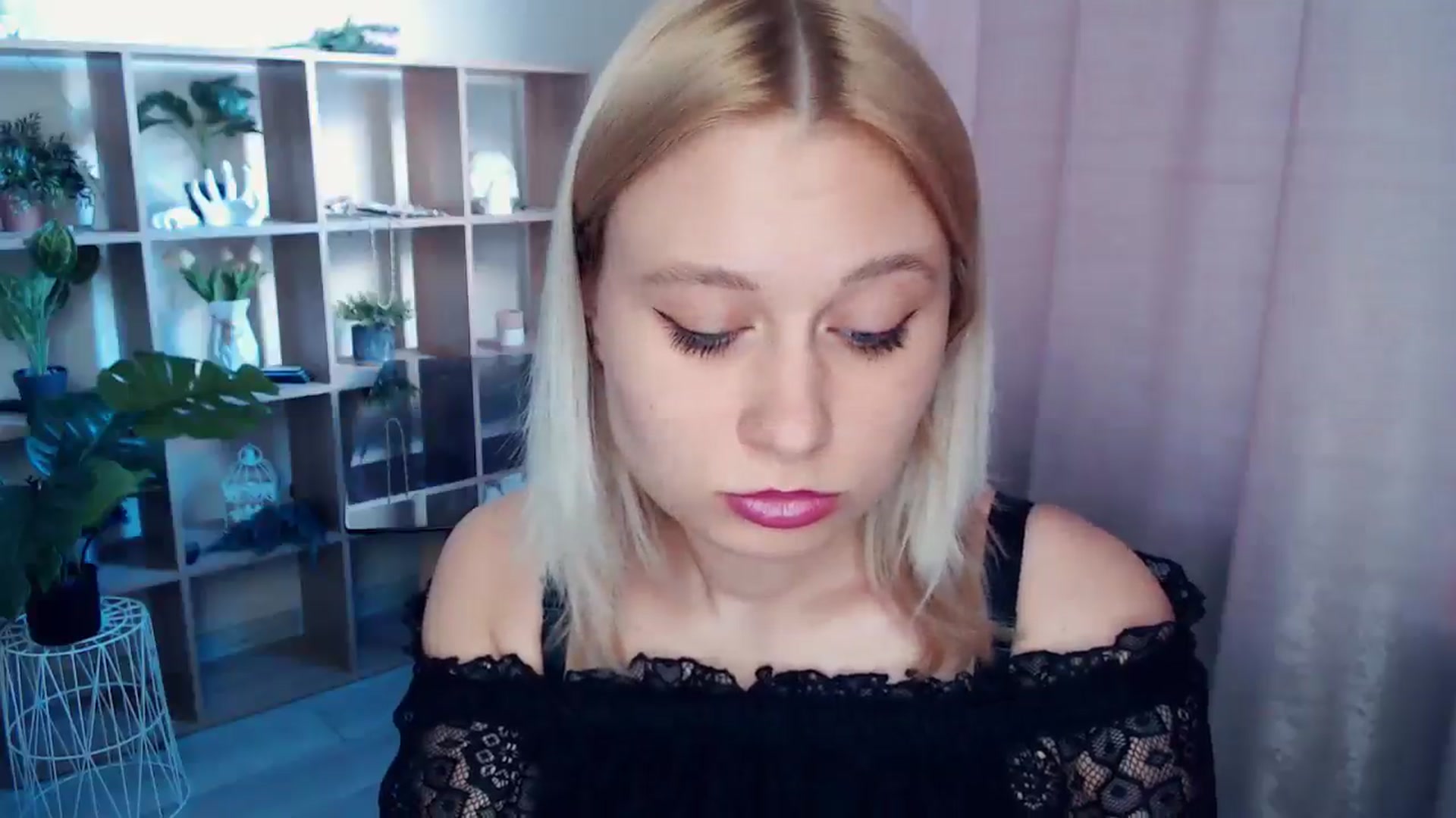 Gallery image thumbnail from Kukla_kolduna's myfreecams stream on, 04/26/2025, 16:26 image 5 of 20