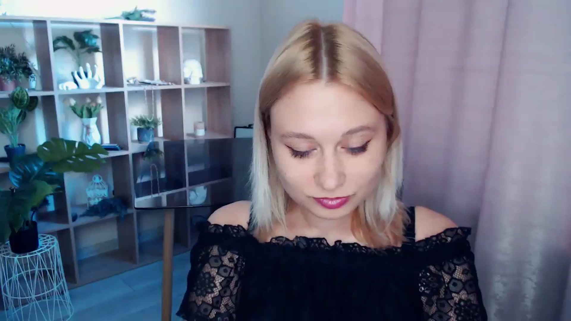 Gallery image thumbnail from Kukla_kolduna's myfreecams stream on, 04/26/2025, 16:26 image 15 of 20