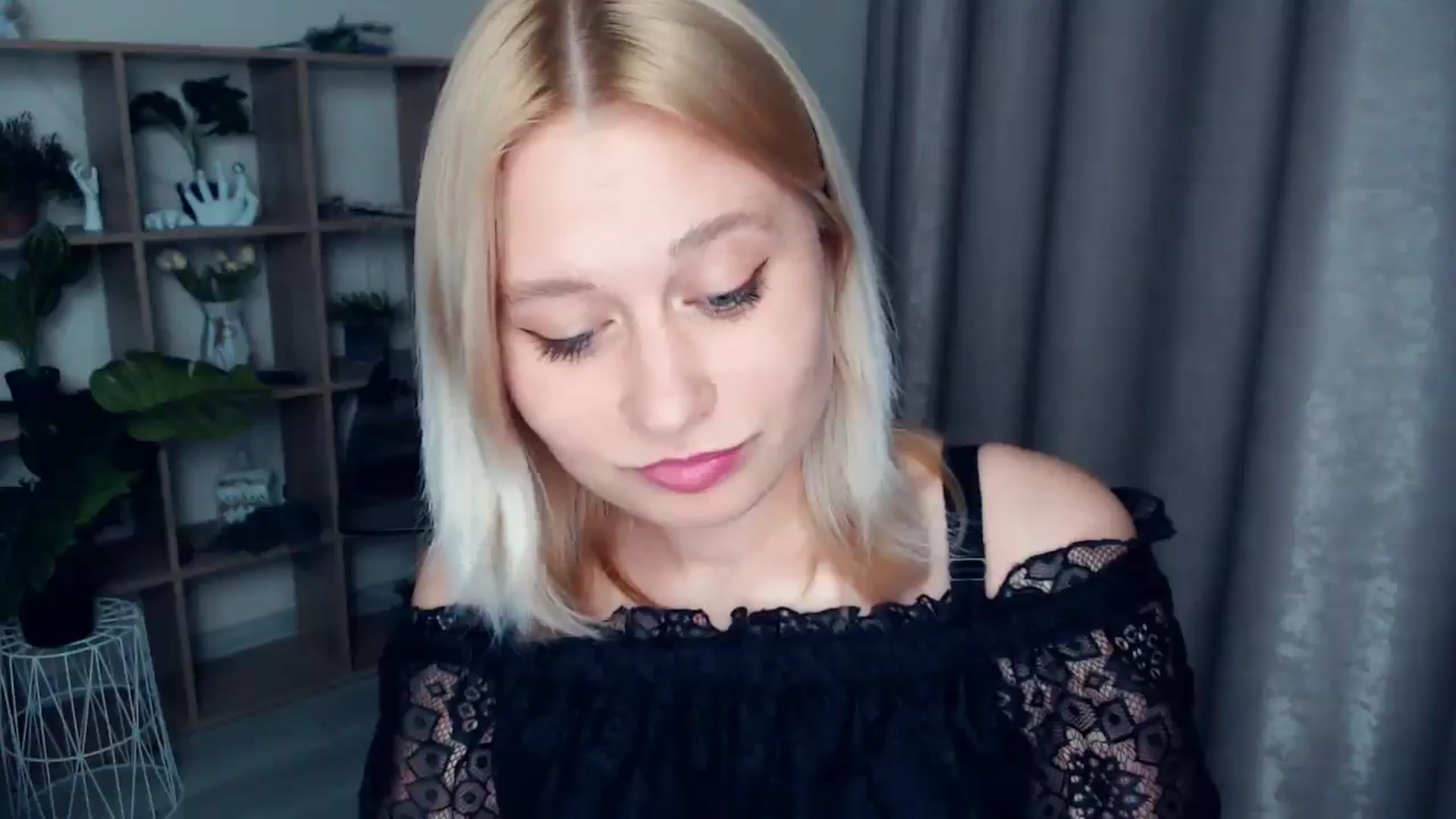 Gallery image thumbnail from Kukla_kolduna's myfreecams stream on, 04/26/2025, 18:06 image 16 of 20