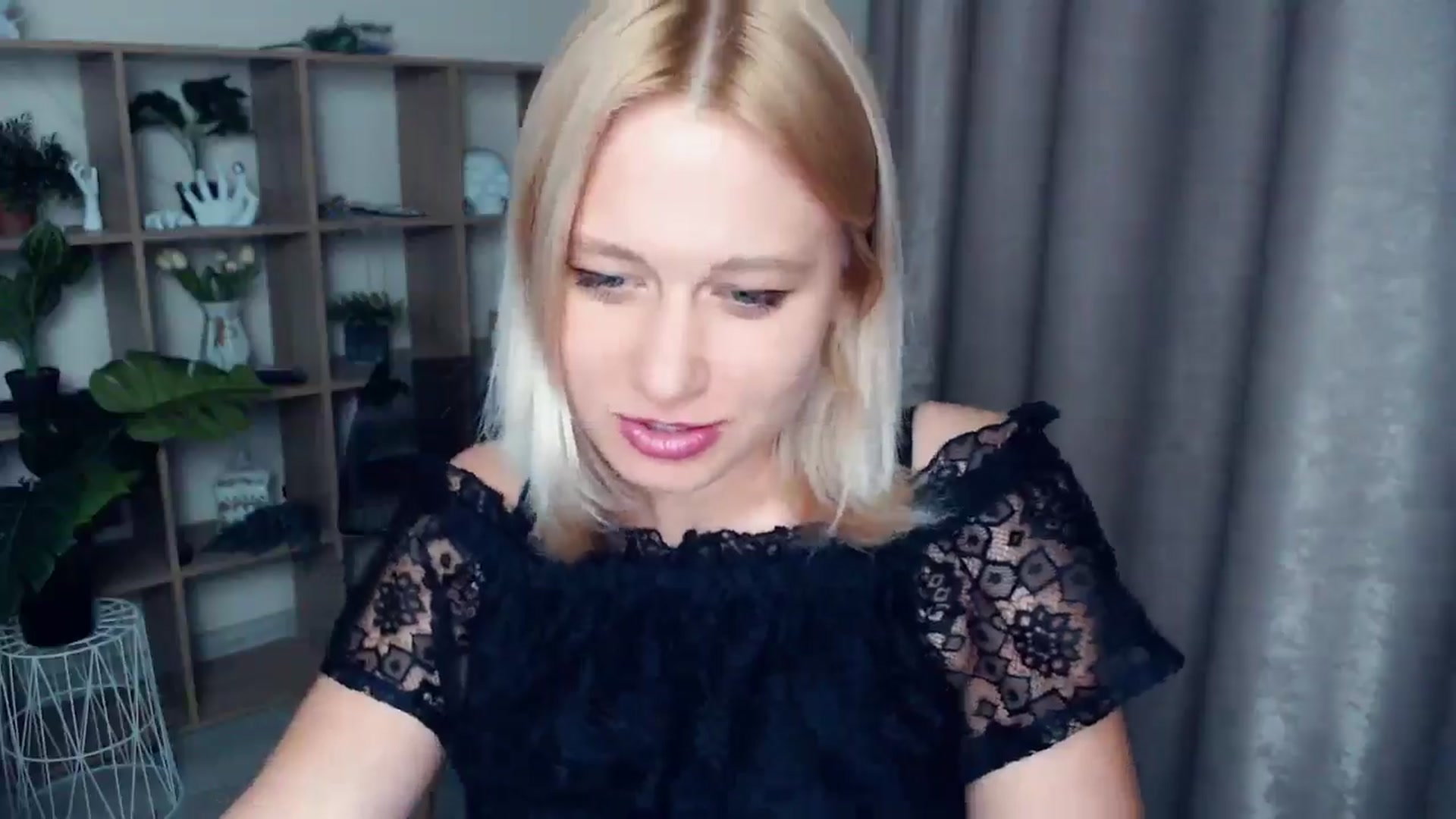 Gallery image thumbnail from Kukla_kolduna's myfreecams stream on, 04/26/2025, 18:06 image 6 of 20