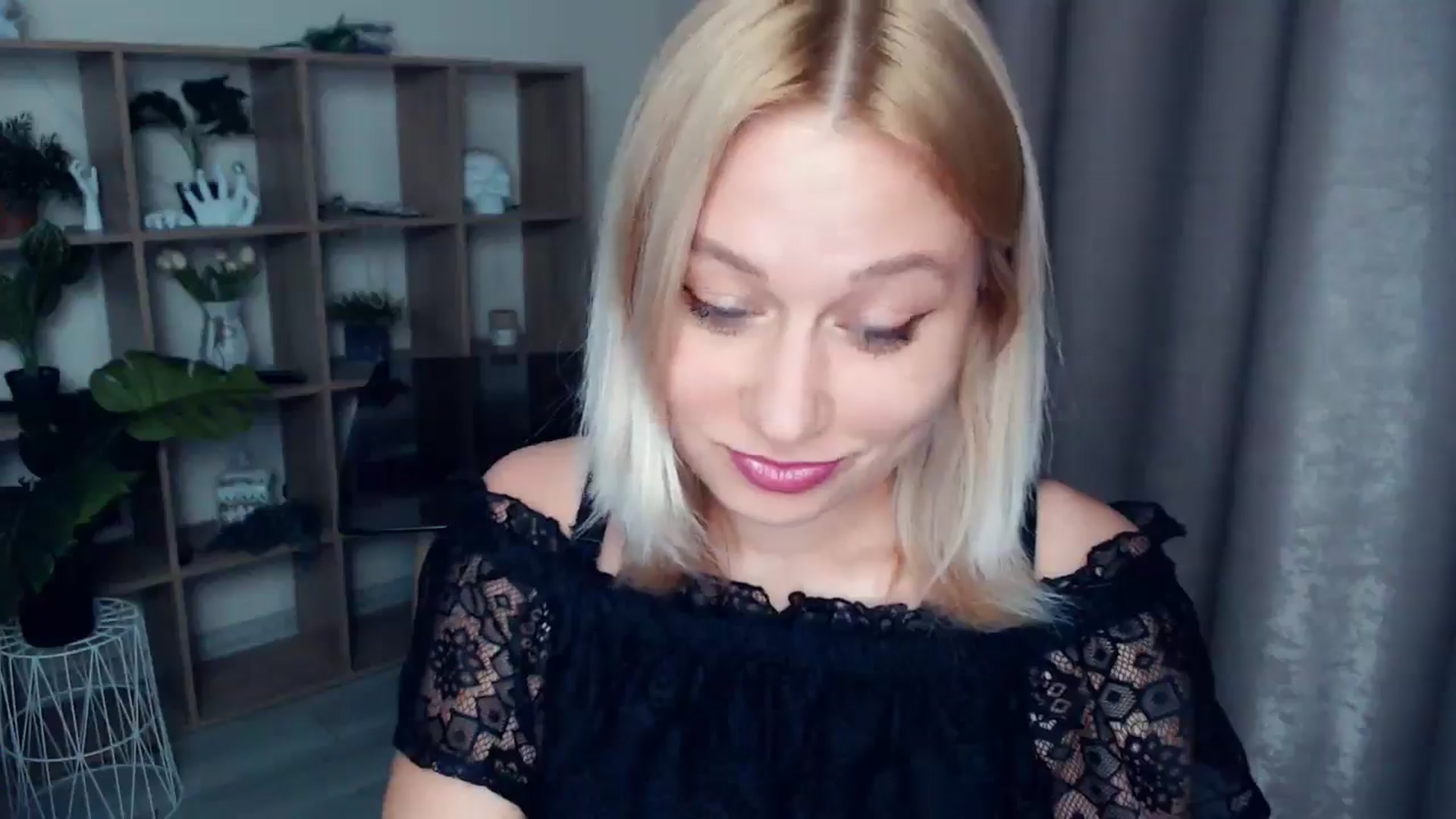 Gallery image thumbnail from Kukla_kolduna's myfreecams stream on, 04/26/2025, 18:06 image 7 of 20