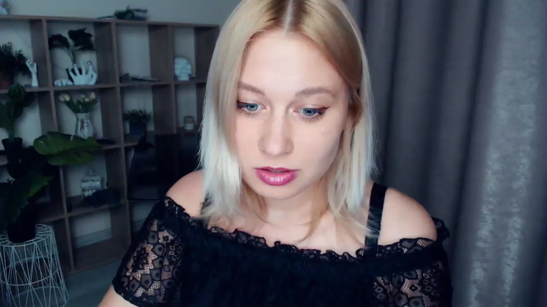 Gallery image thumbnail from Kukla_kolduna's myfreecams stream on, 04/26/2025, 18:06 image 2 of 20