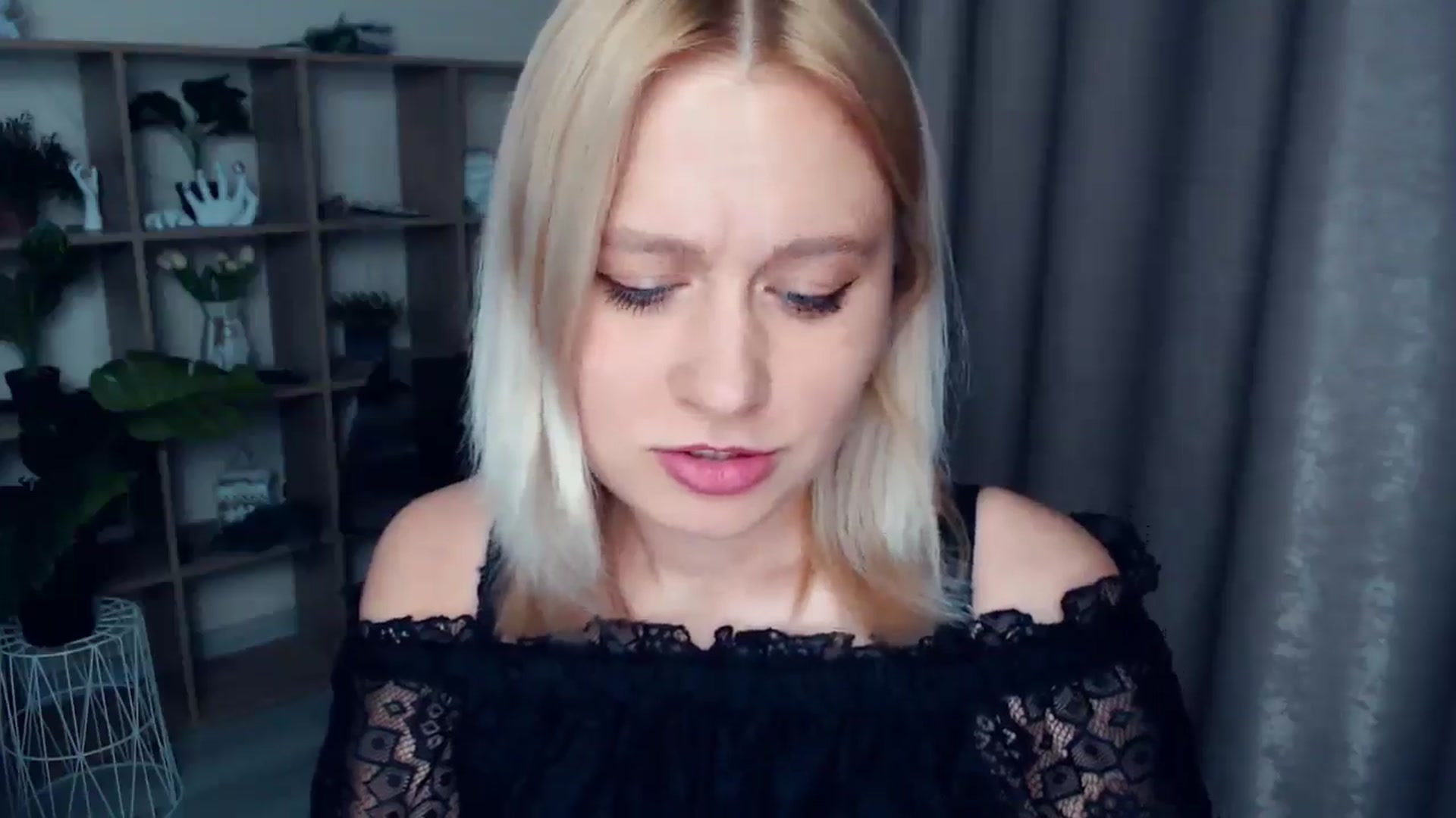 Gallery image thumbnail from Kukla_kolduna's myfreecams stream on, 04/26/2025, 18:06 image 15 of 20