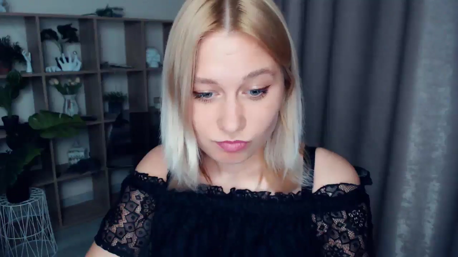 Gallery image thumbnail from Kukla_kolduna's myfreecams stream on, 04/26/2025, 18:06 image 18 of 20