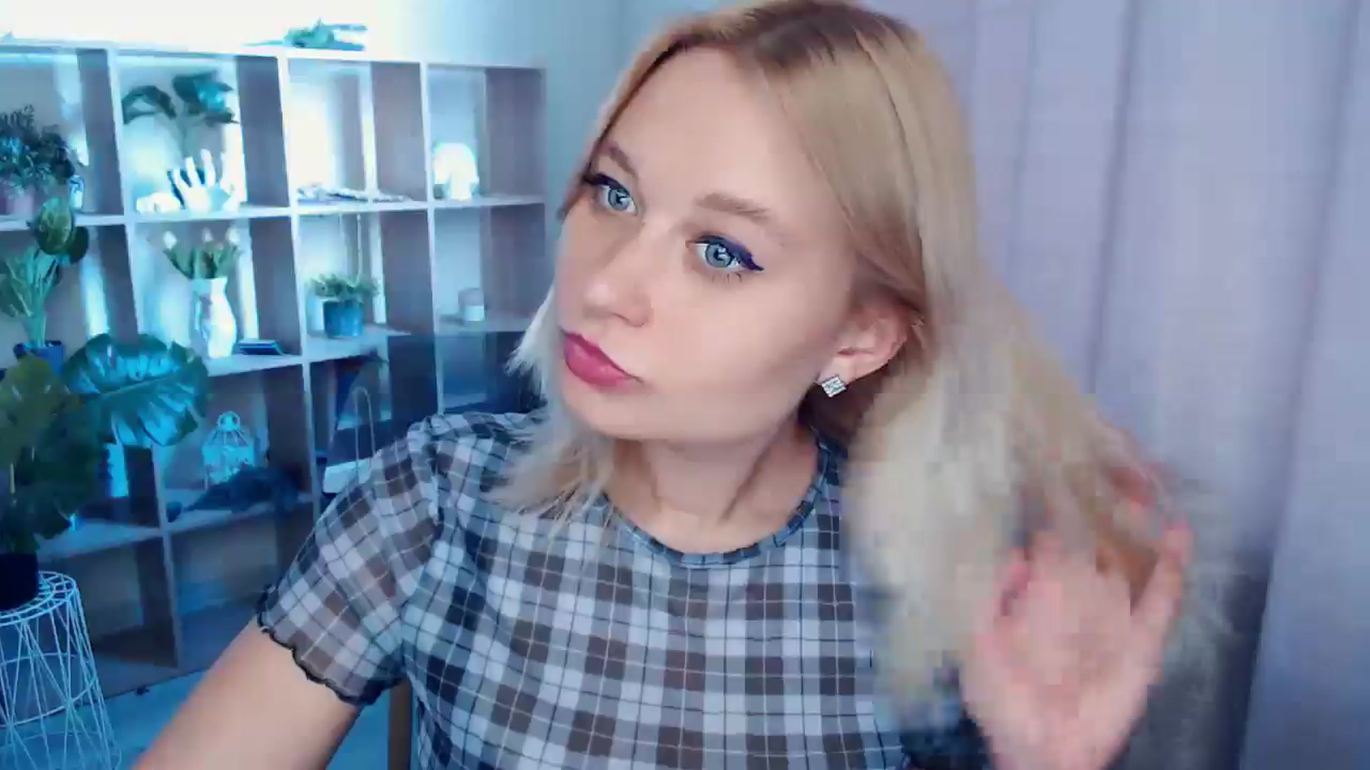 Gallery image thumbnail from Kukla_kolduna's myfreecams stream on, 04/27/2025, 14:50 image 19 of 20