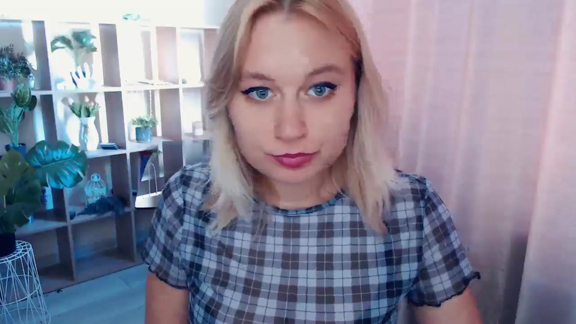 Gallery image thumbnail from Kukla_kolduna's myfreecams stream on, 04/27/2025, 14:50 image 2 of 20