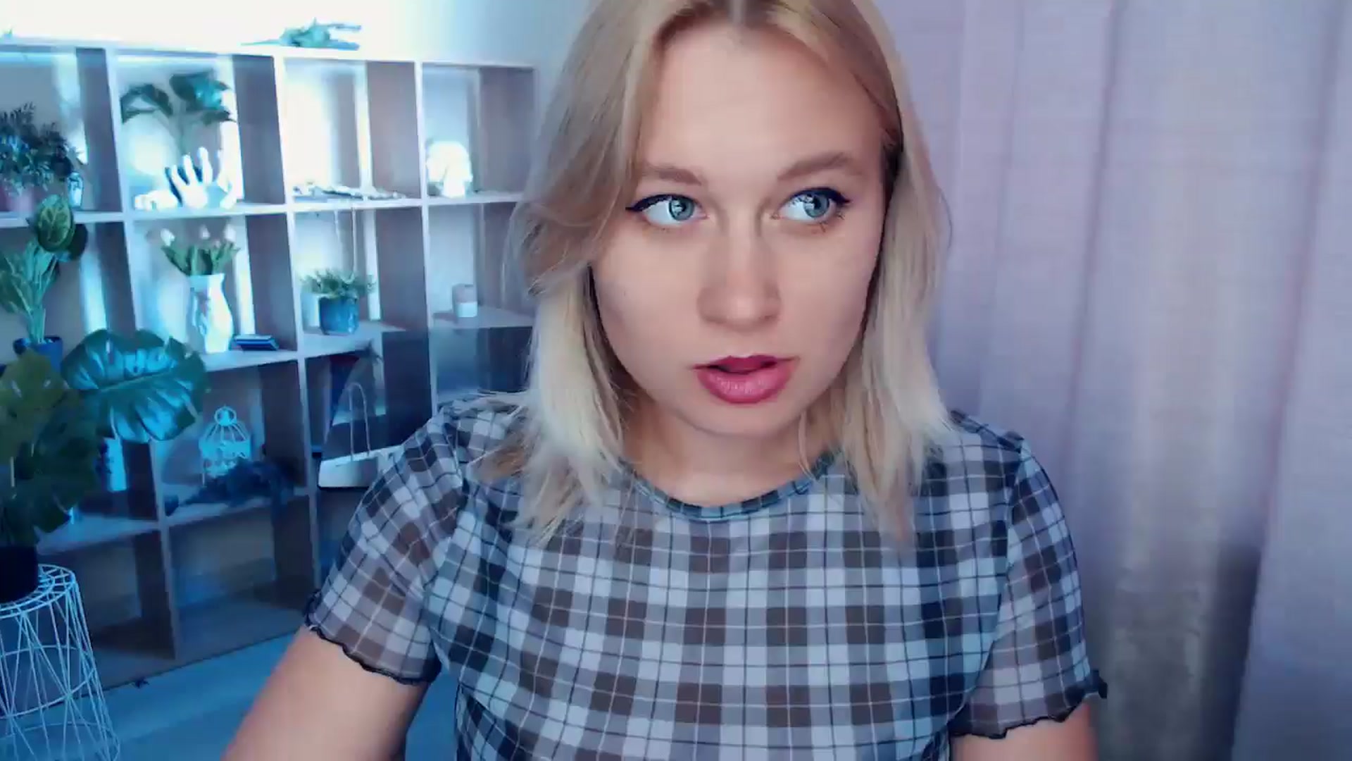 Gallery image thumbnail from Kukla_kolduna's myfreecams stream on, 04/27/2025, 14:50 image 4 of 20
