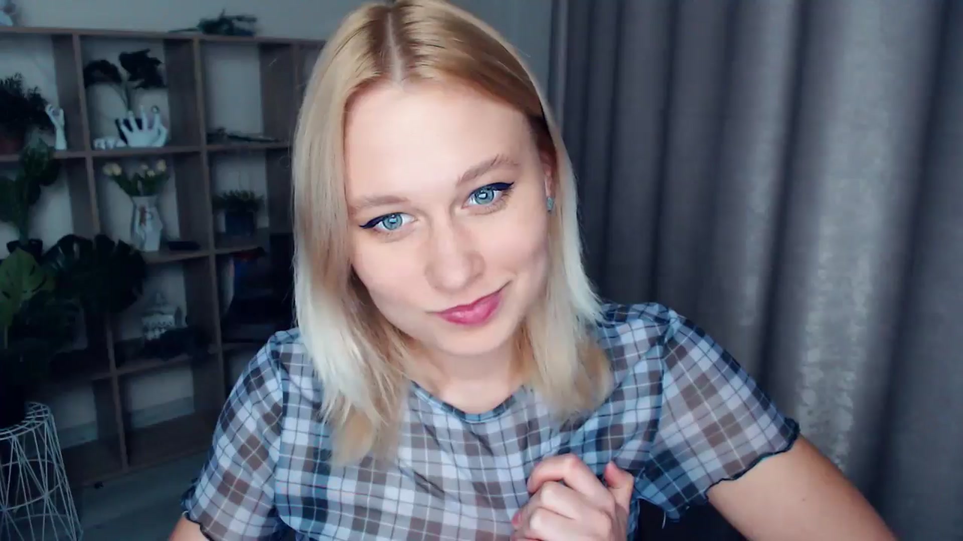 Gallery image thumbnail from Kukla_kolduna's myfreecams stream on, 04/27/2025, 18:17 image 8 of 20