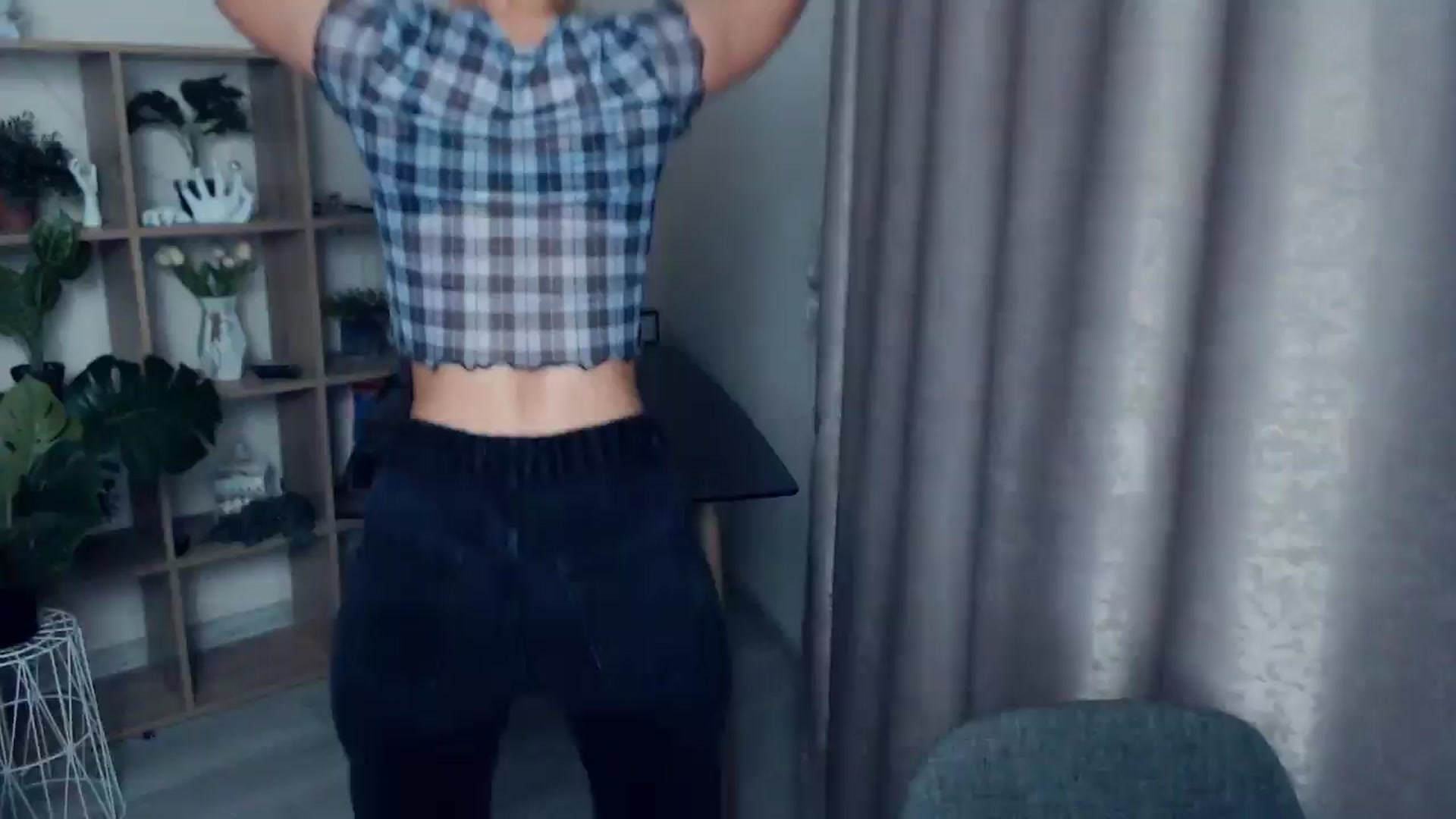 Gallery image thumbnail from Kukla_kolduna's myfreecams stream on, 04/27/2025, 18:17 image 1 of 20